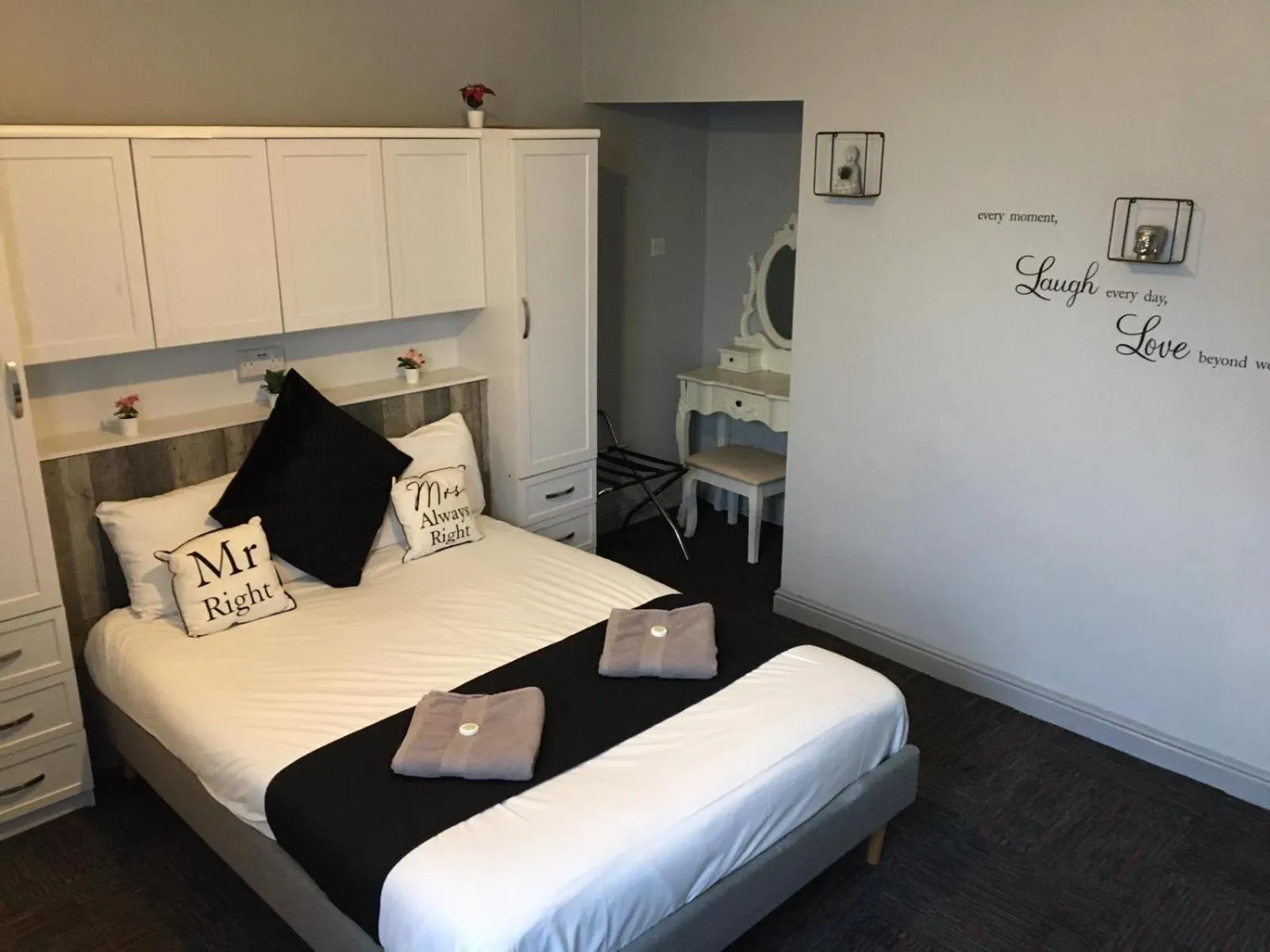 Bed in Queens Guesthouse Manchester