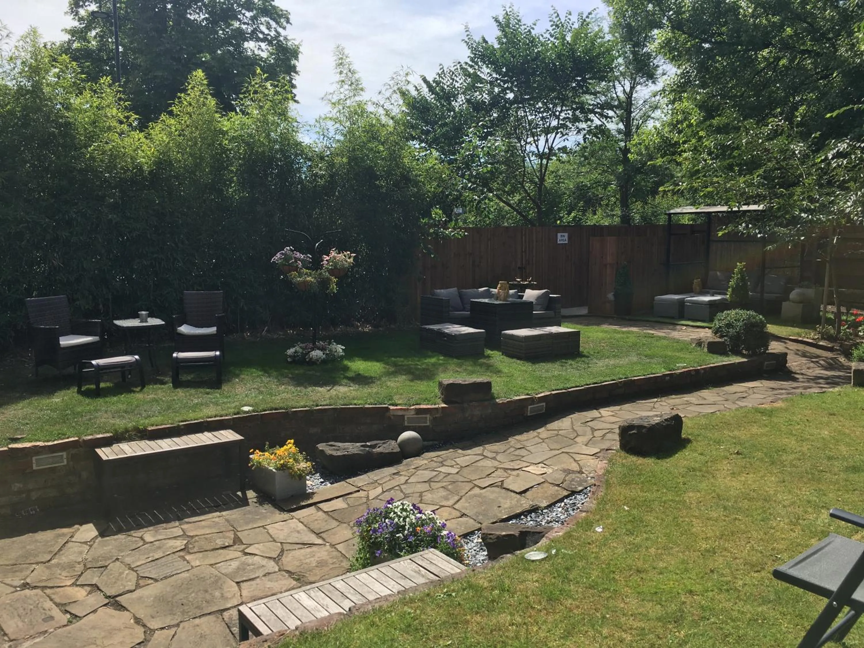 Garden in Queens Guesthouse Manchester