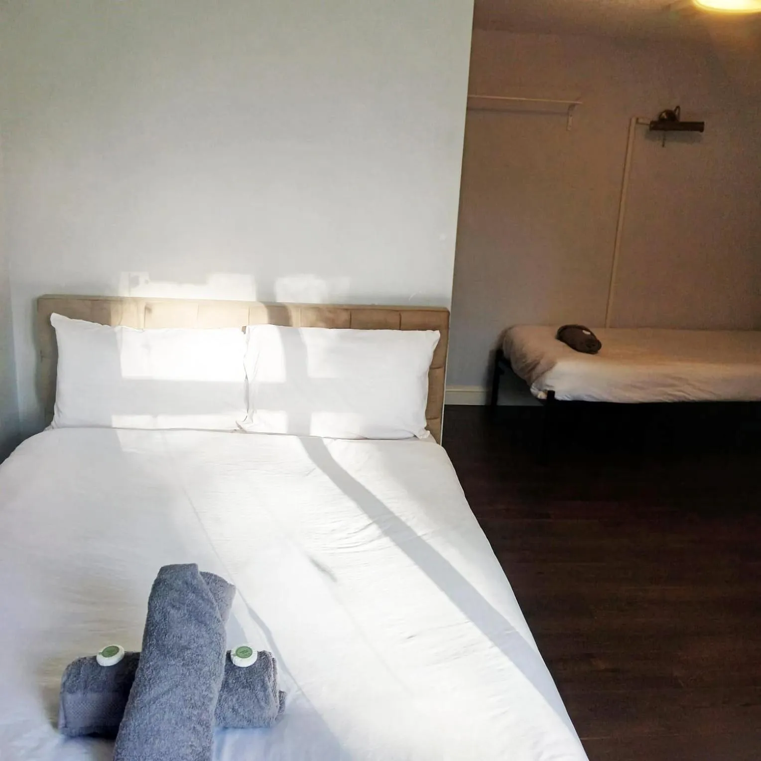 Bed in Queens Guesthouse Manchester