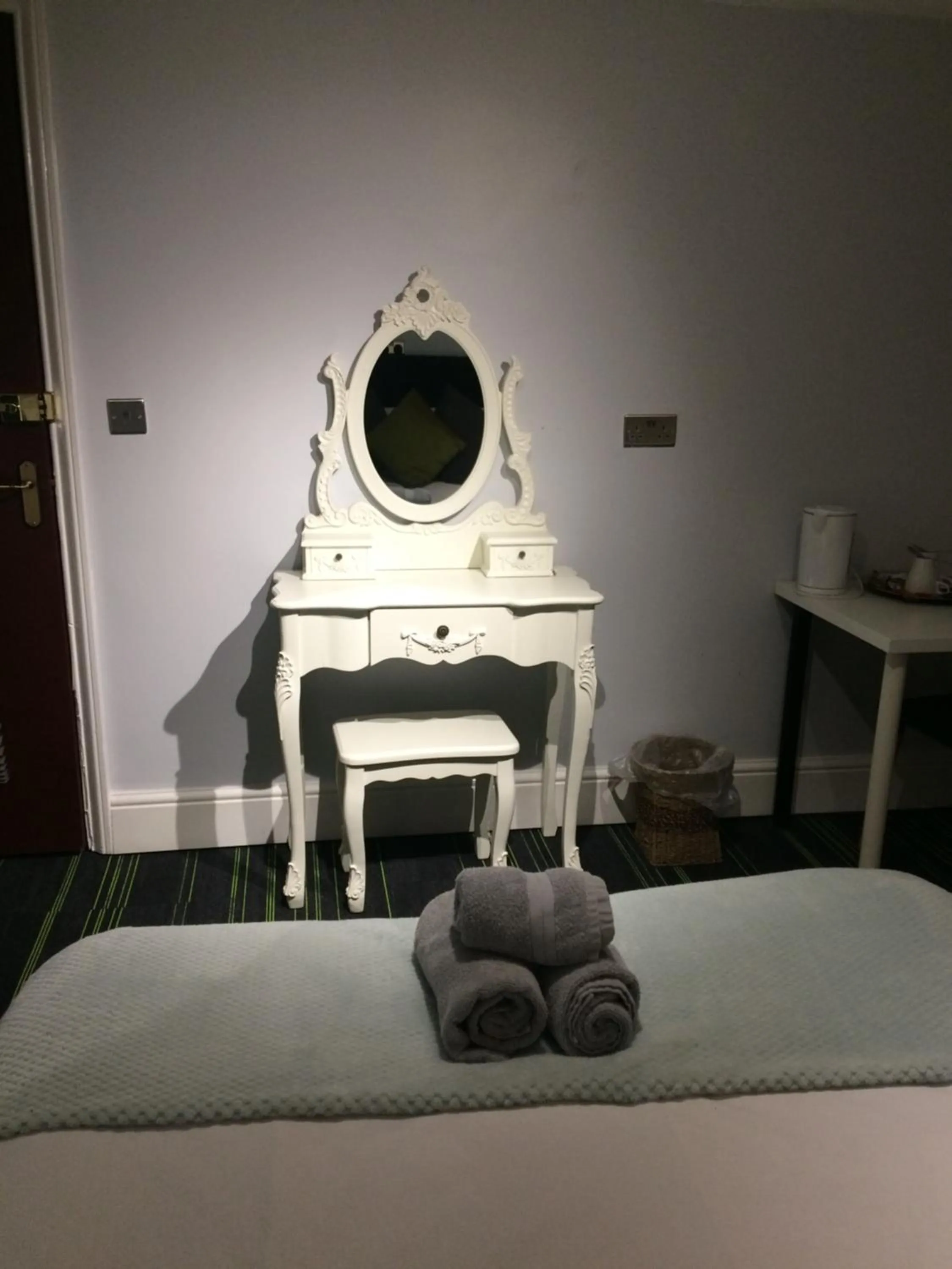 Bedroom, Bed in Queens Guesthouse Manchester