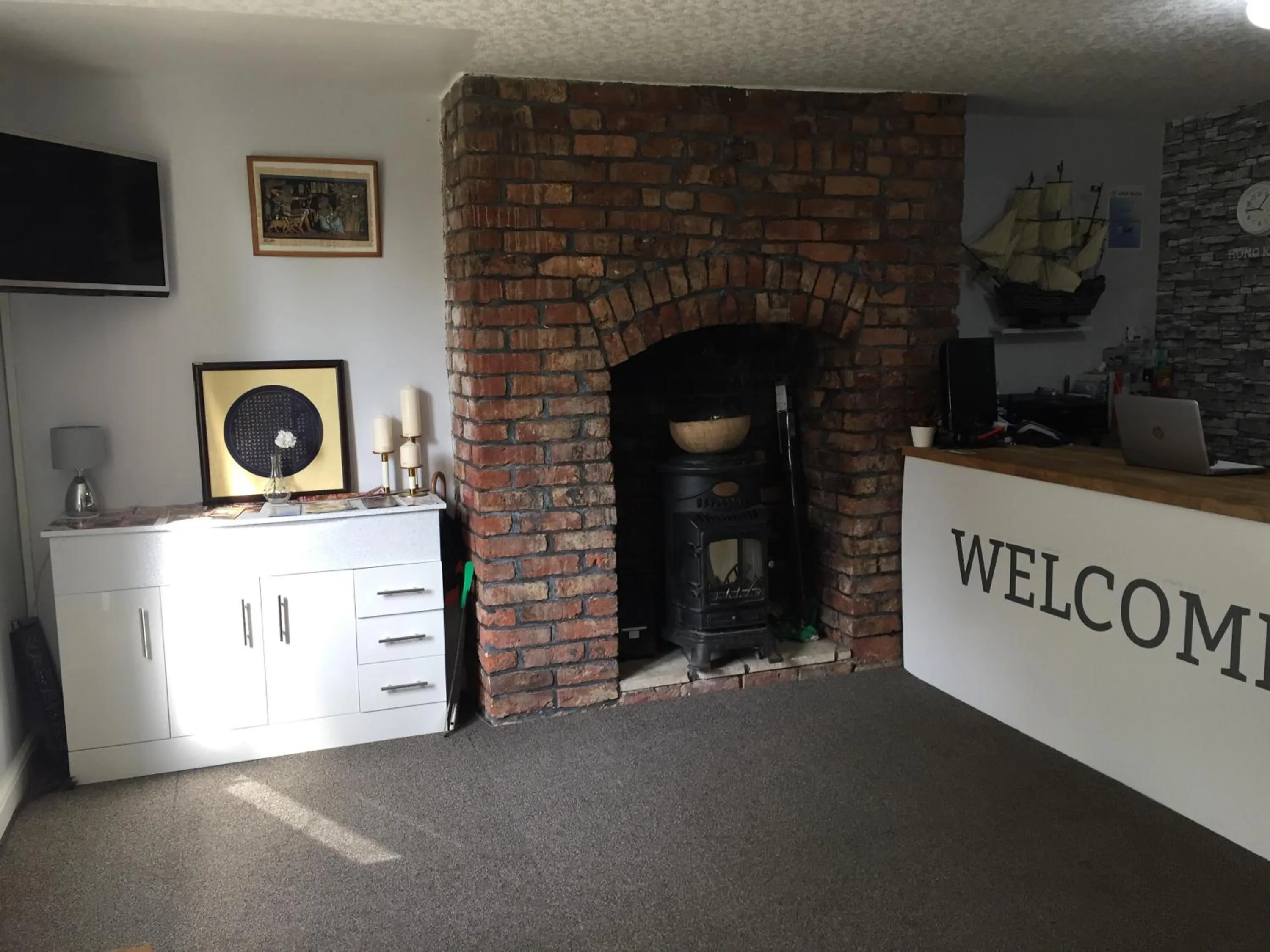 BBQ facilities in Queens Guesthouse Manchester