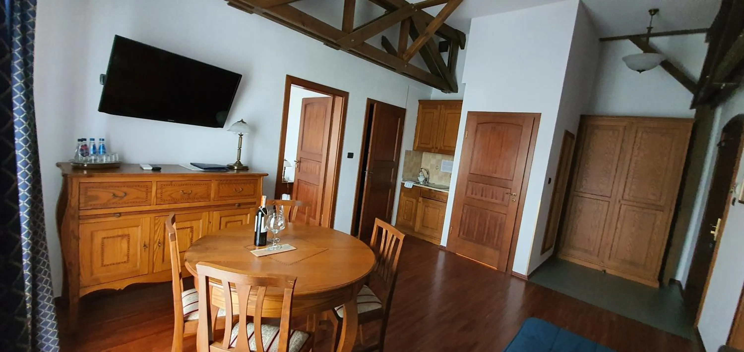 Photo of the whole room in Aparthotel Hornigold "W Zielonej Kamienicy"