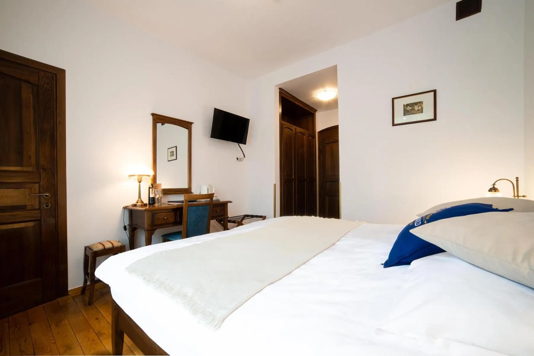 Photo of the whole room, Bed in Aparthotel Hornigold "W Zielonej Kamienicy"