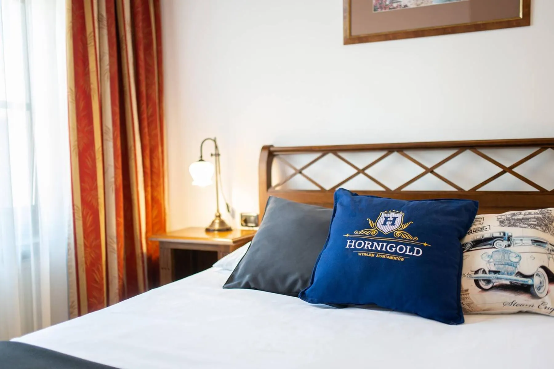 Bed in Aparthotel Hornigold "W Zielonej Kamienicy"