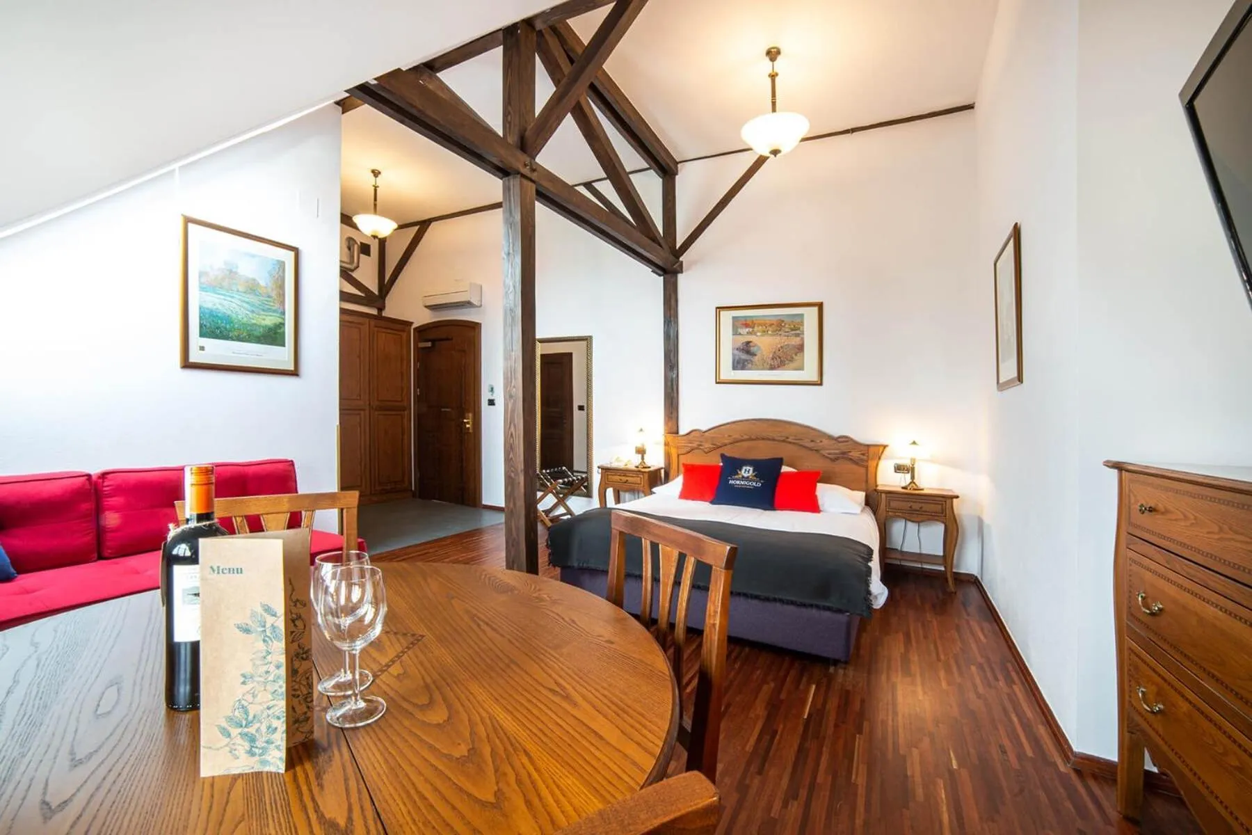 Seating area, Bed in Aparthotel Hornigold "W Zielonej Kamienicy"