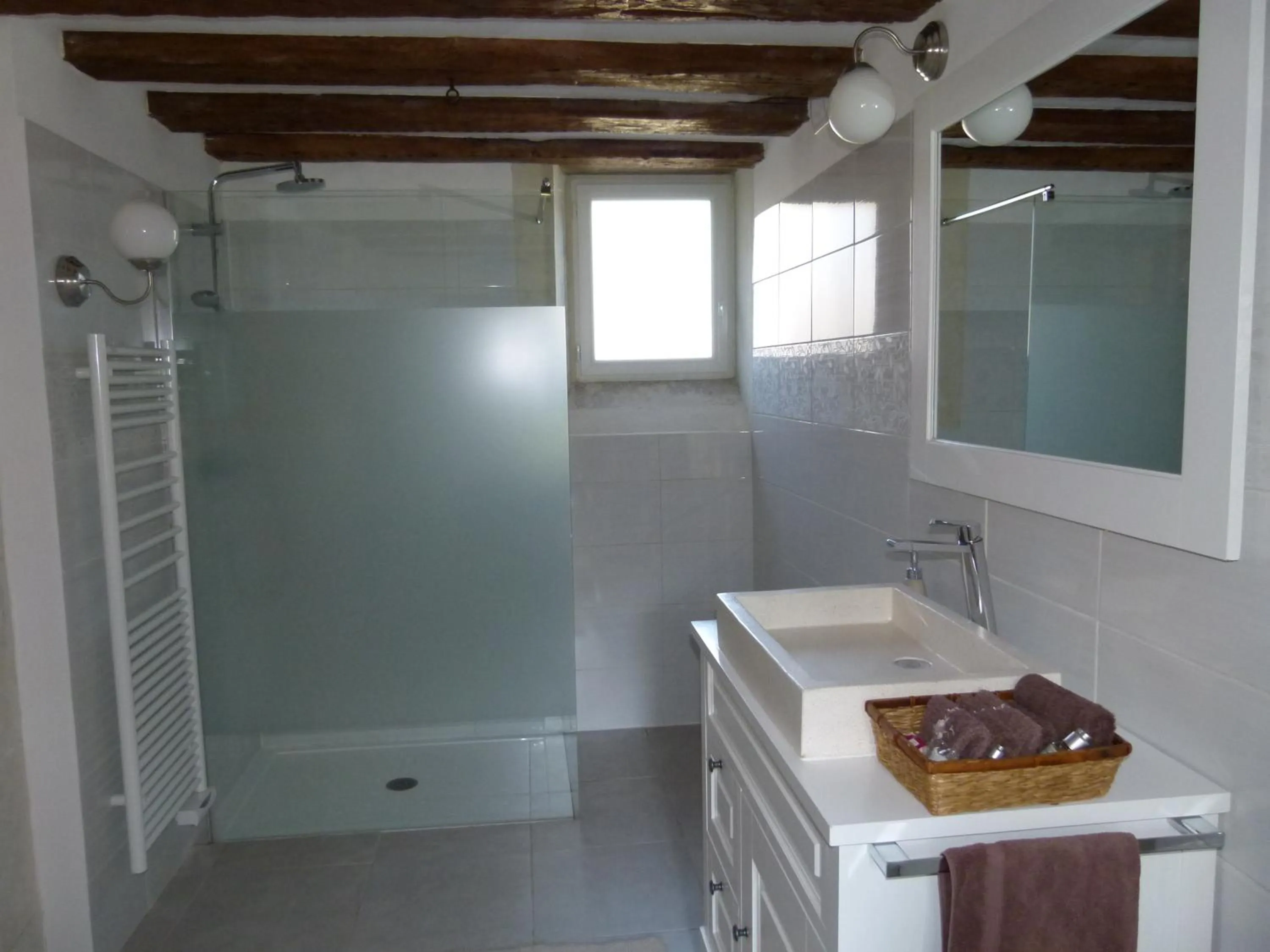 Bathroom in Le Grand Saint-Marc