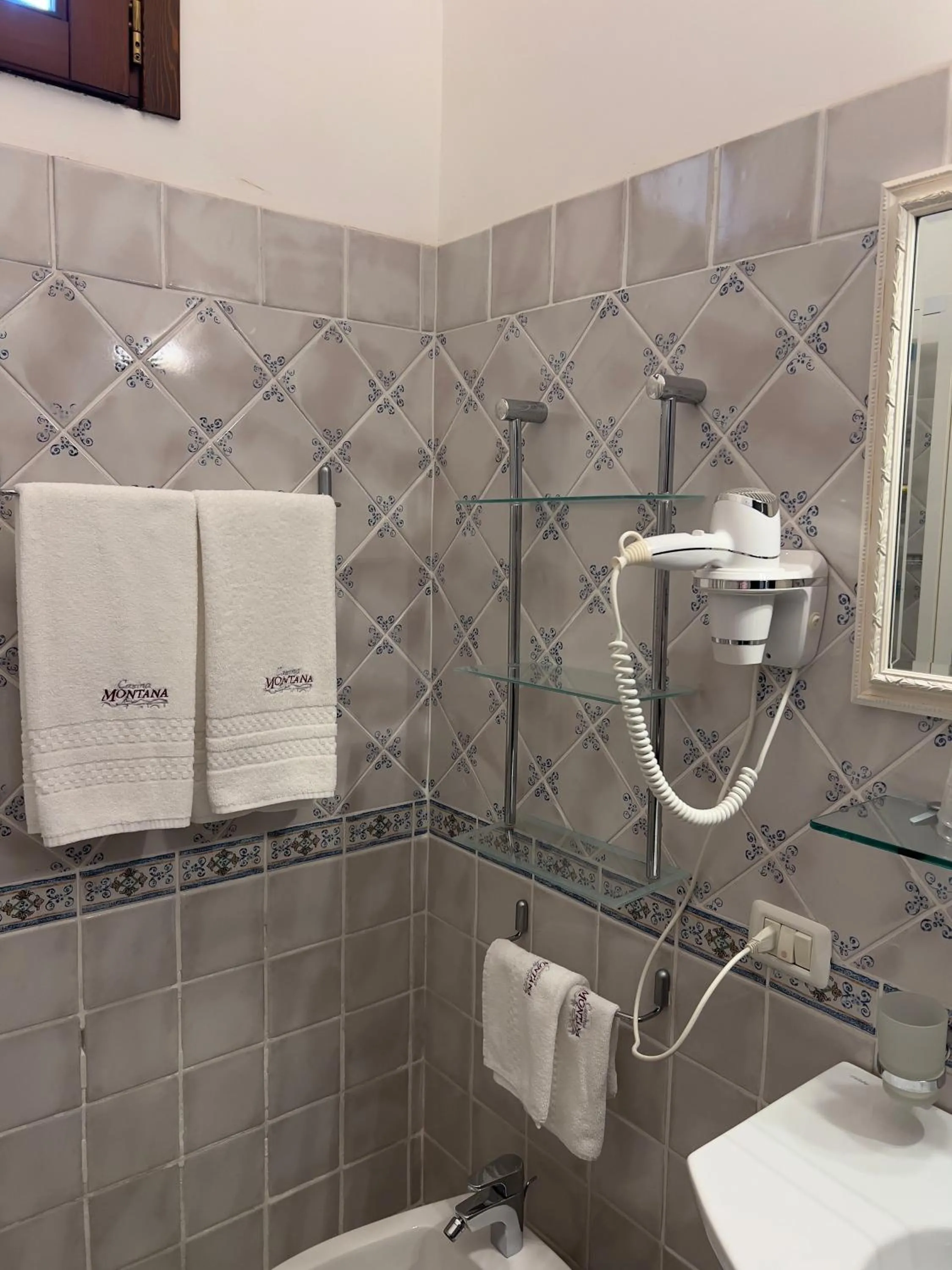 Bathroom in Masseria Casina Montana
