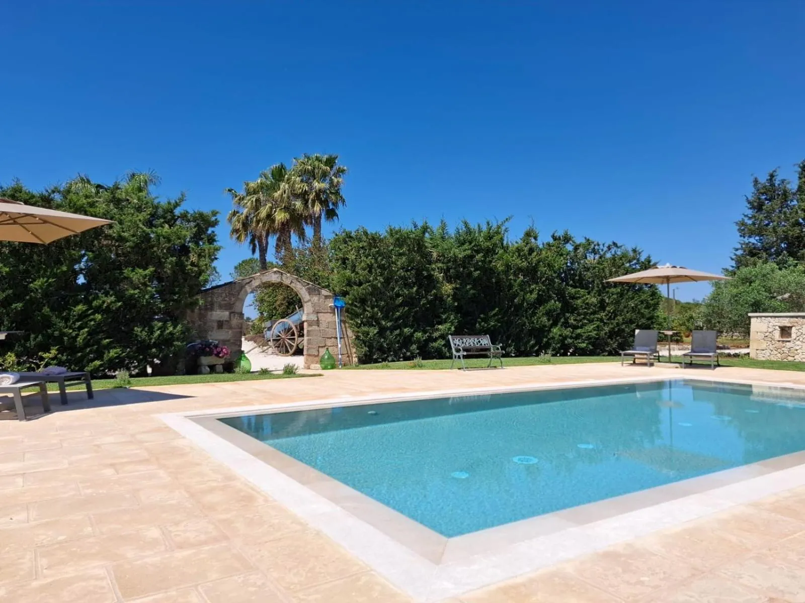 Hot Tub in Masseria Casina Montana