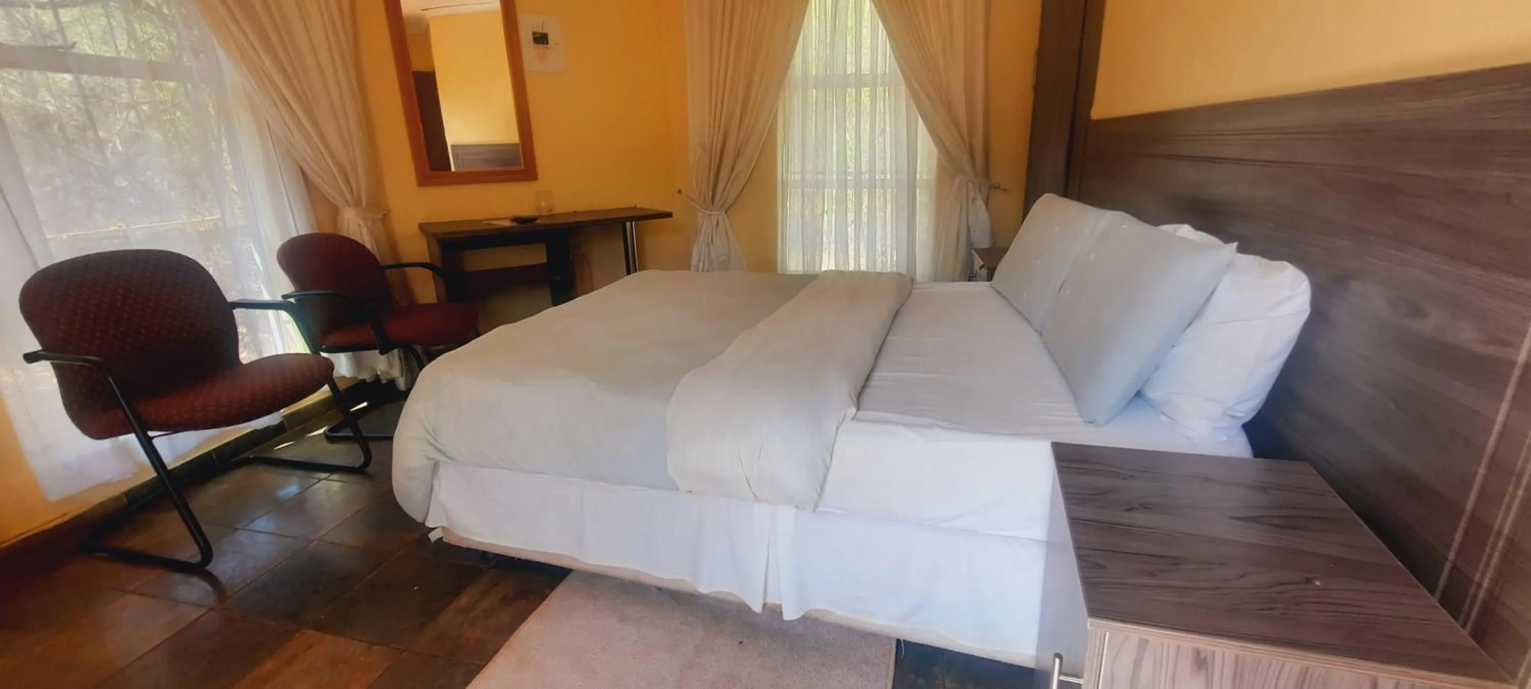 Bed in Copacopa Lodge and Conference Centre