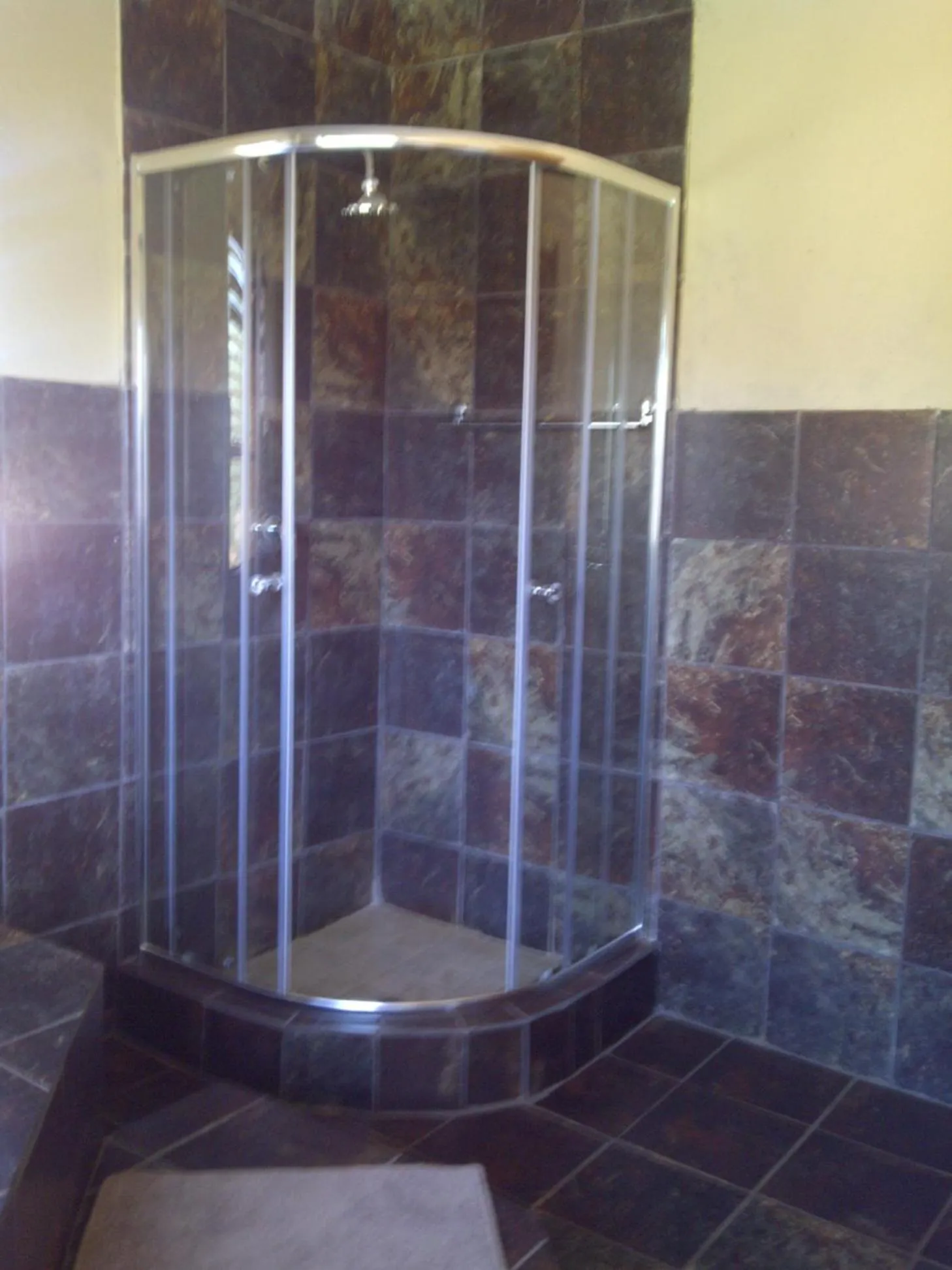 Shower in Copacopa Lodge and Conference Centre