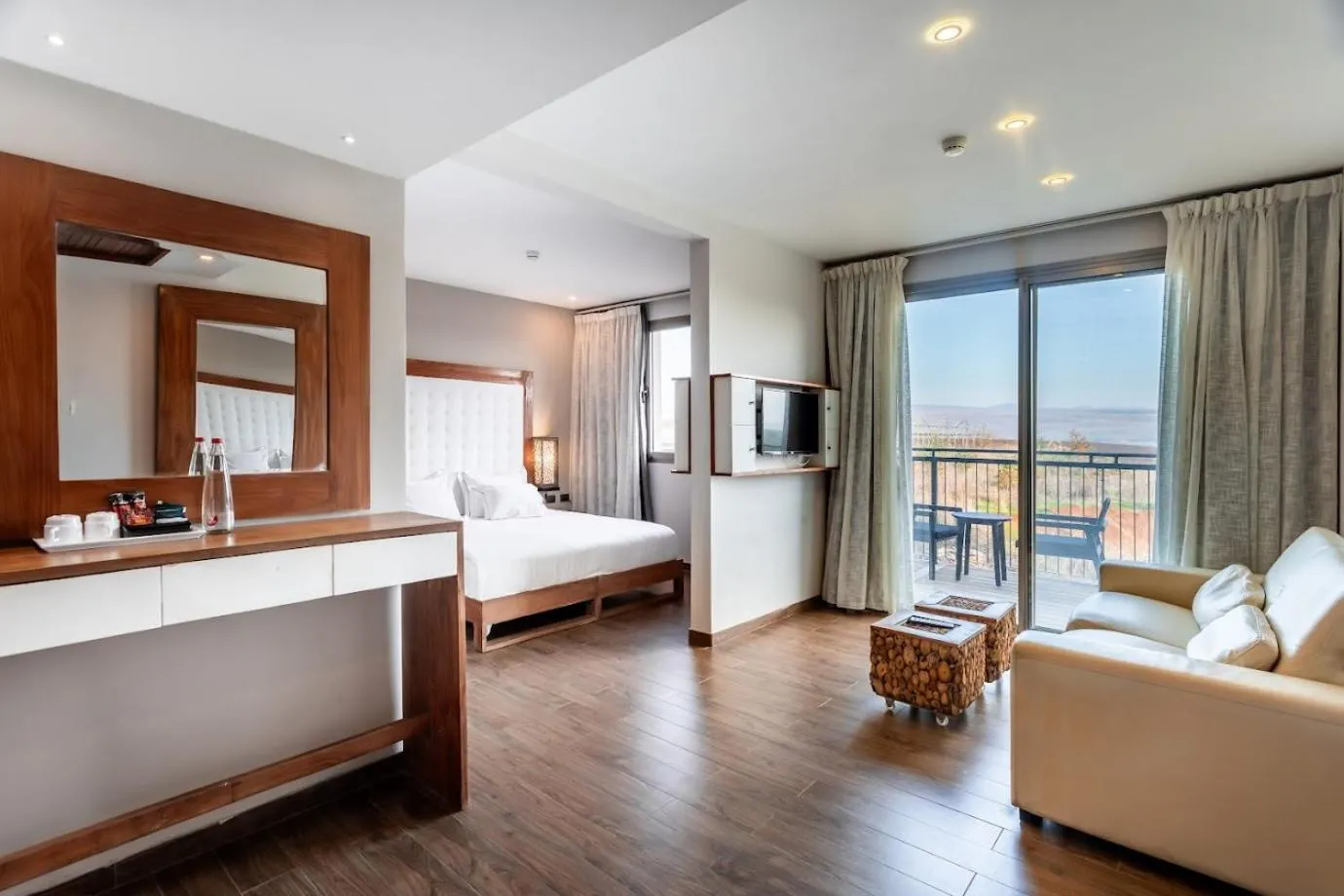 Bedroom, Bed in Yarden Estate Hotel