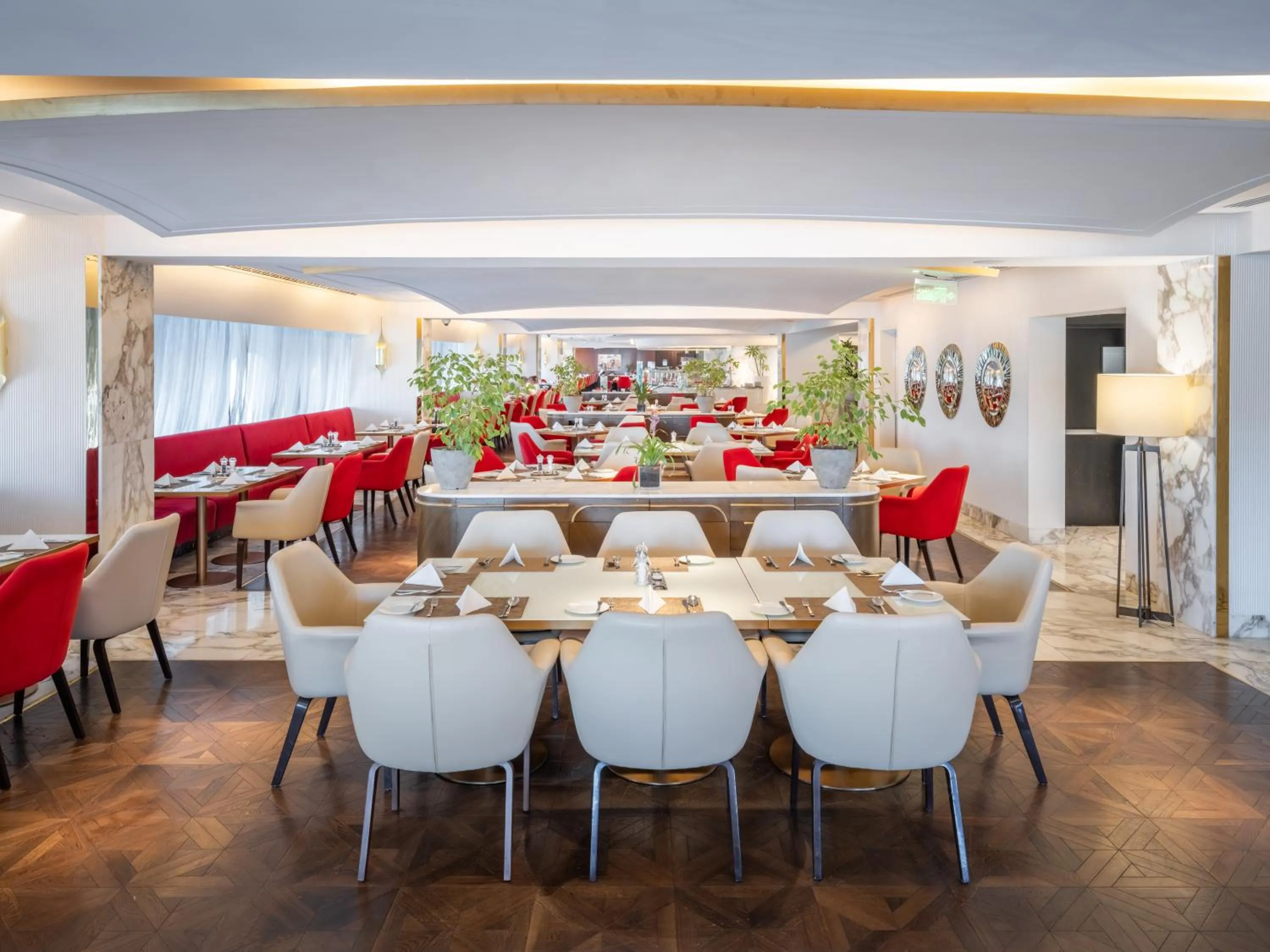 Restaurant/places to eat in The Hotel Galleria Jeddah, Curio Collection by Hilton