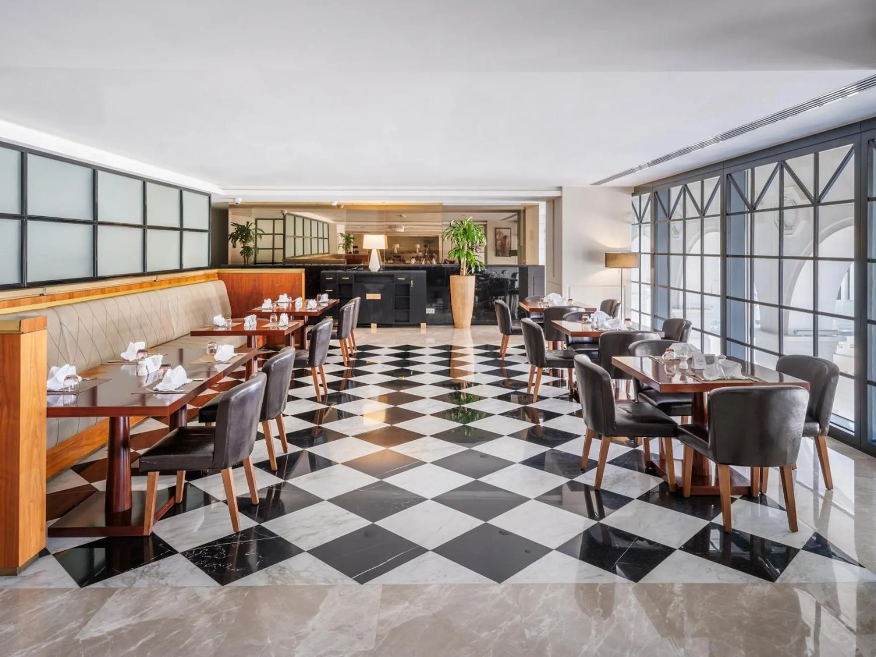 Restaurant/places to eat in The Hotel Galleria Jeddah, Curio Collection by Hilton