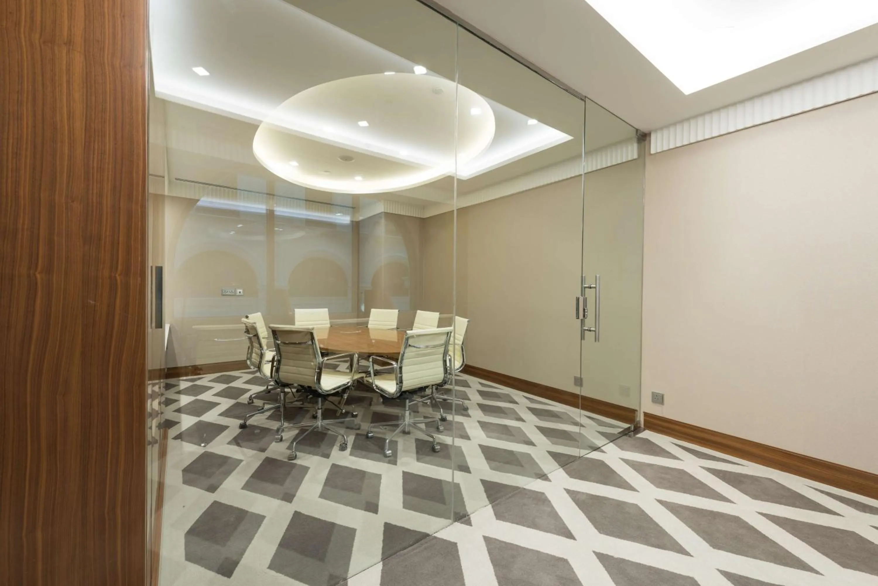 Meeting/conference room in The Hotel Galleria Jeddah, Curio Collection by Hilton