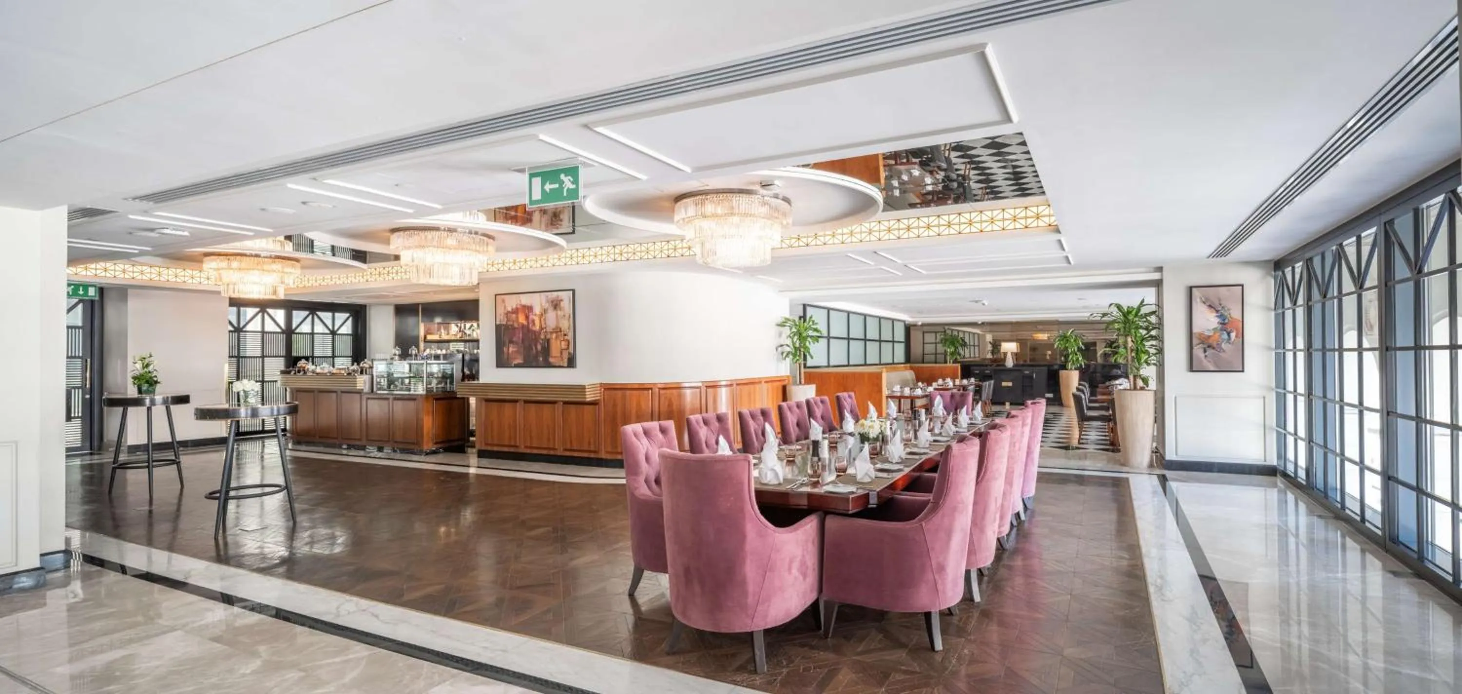 Restaurant/places to eat in The Hotel Galleria Jeddah, Curio Collection by Hilton