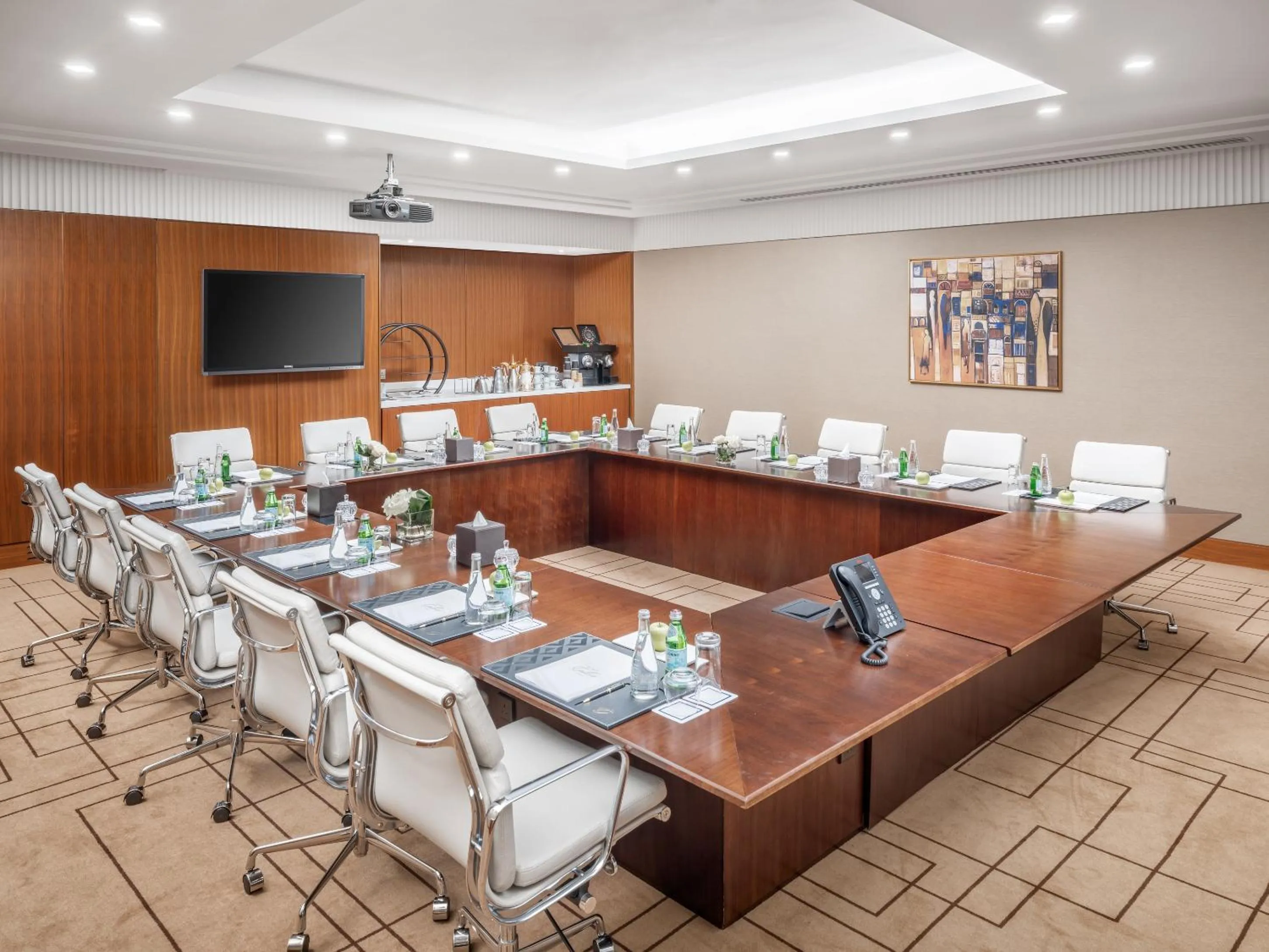 Meeting/conference room in The Hotel Galleria Jeddah, Curio Collection by Hilton