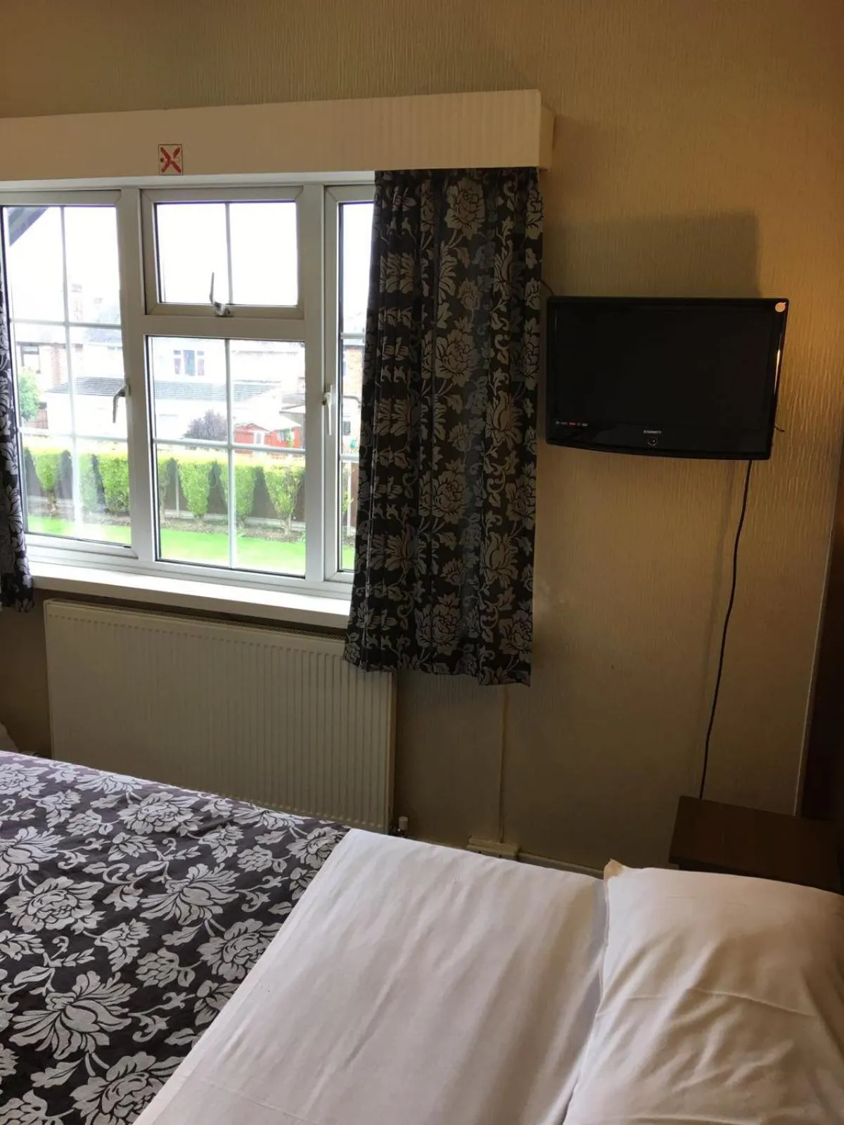 Bed in South Fork Guest House