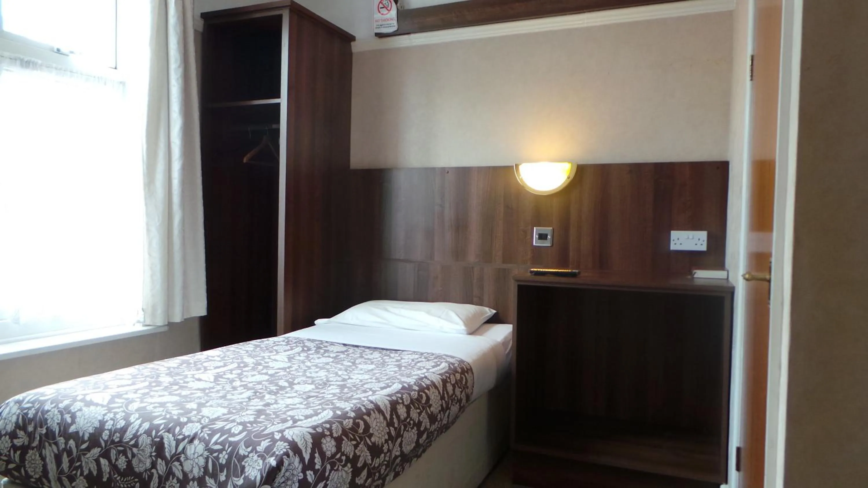 Bed in South Fork Guest House