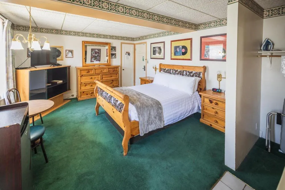 Bed in Hotel Nevada & Gambling Hall