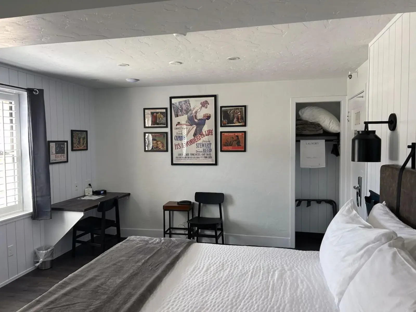 Deluxe King Suite in Hotel Nevada & Gambling Hall Deluxe King Suite in Hotel Nevada & Gambling Hall