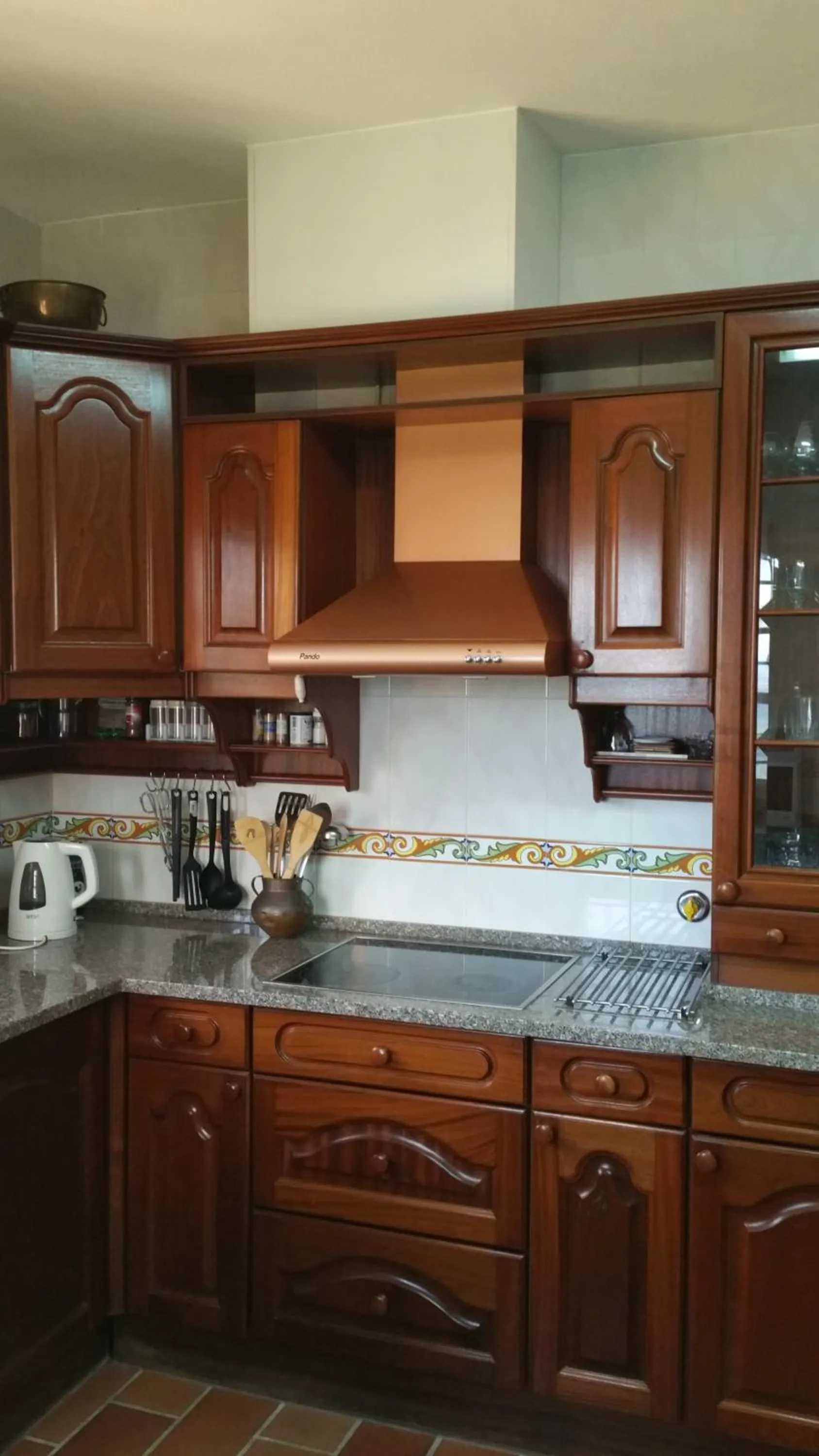 Communal kitchen in Villa Quinta da Violeta