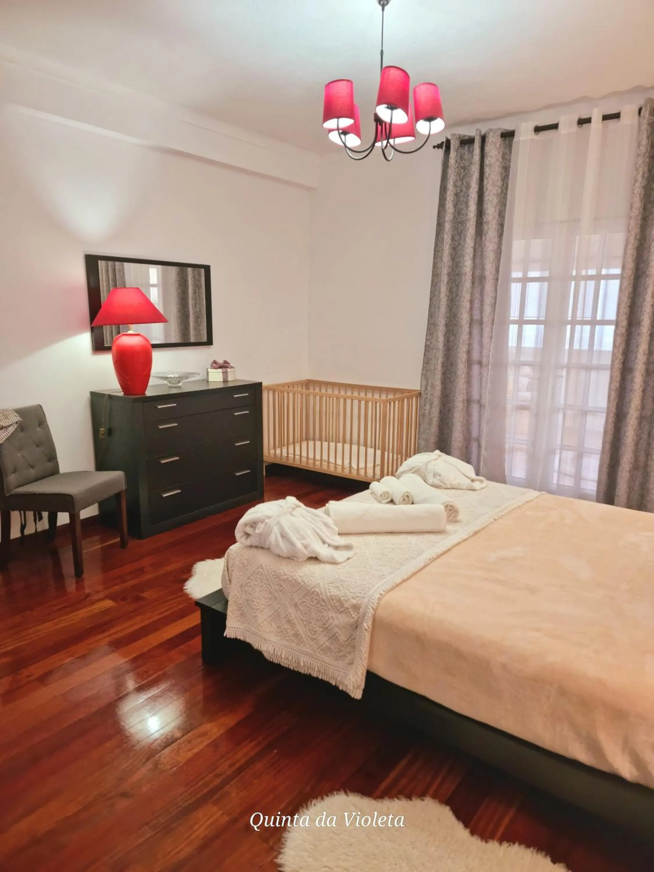 Bedroom, Bed in Villa Quinta da Violeta