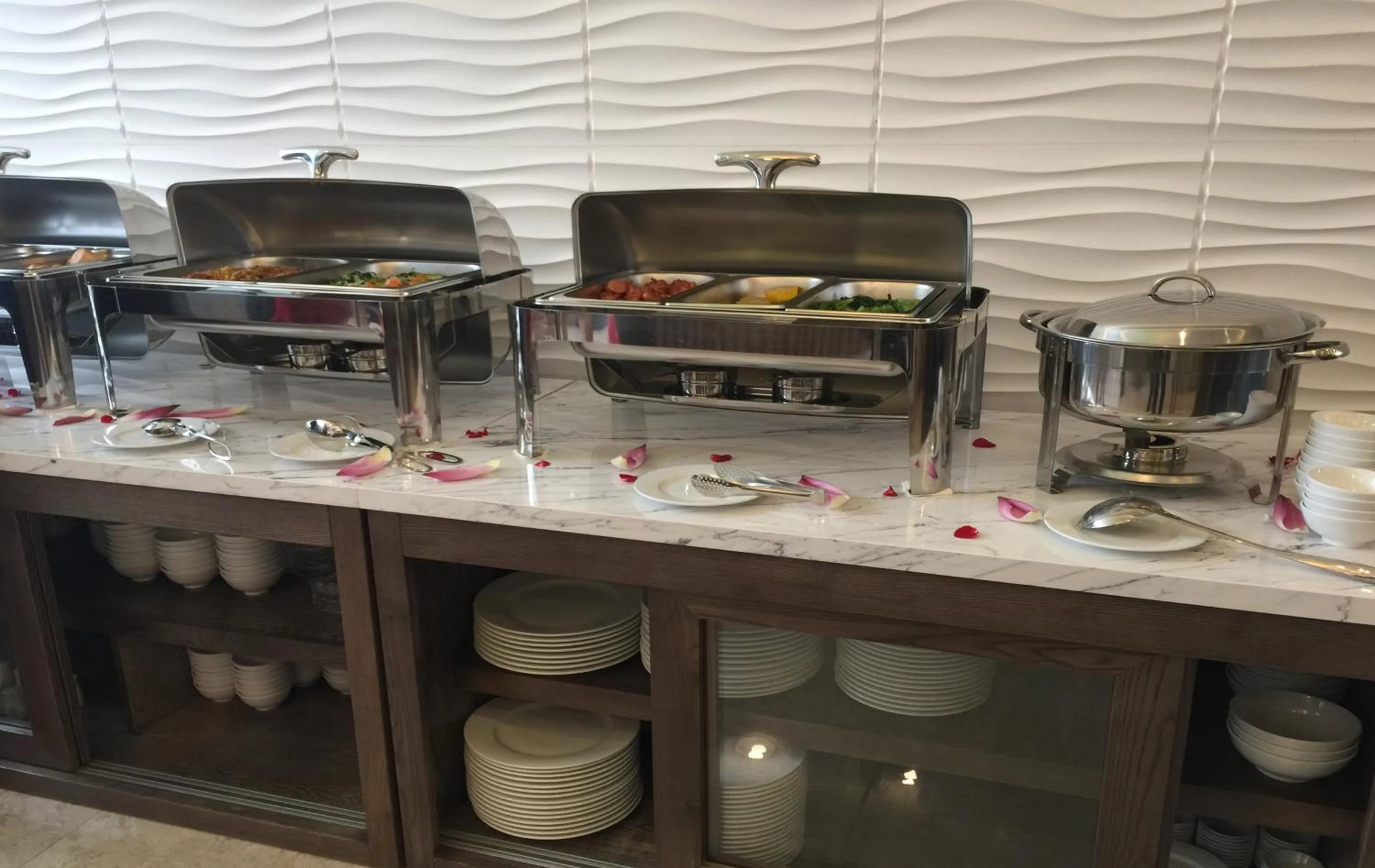 Food and drinks in Inearth Hotel - 华夏商务酒店