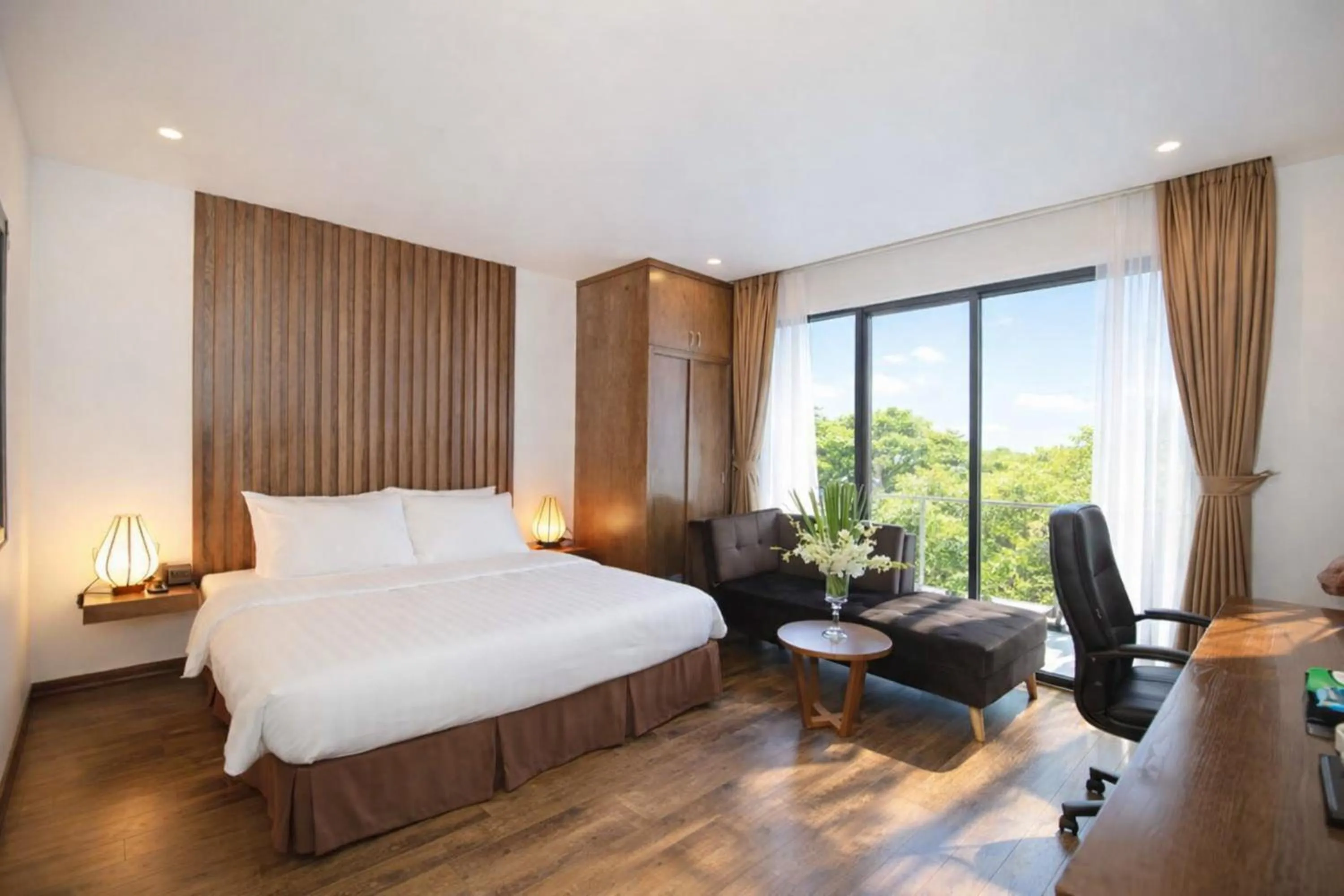 Photo of the whole room, Bed in Inearth Hotel - 华夏商务酒店