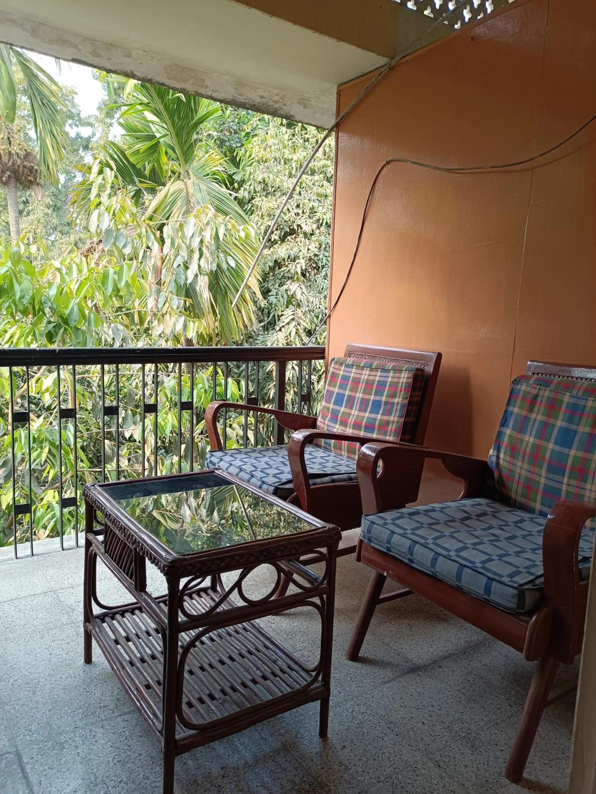 Double or Twin Room with Private External Bathroom - single occupancy in Riverview Guest House