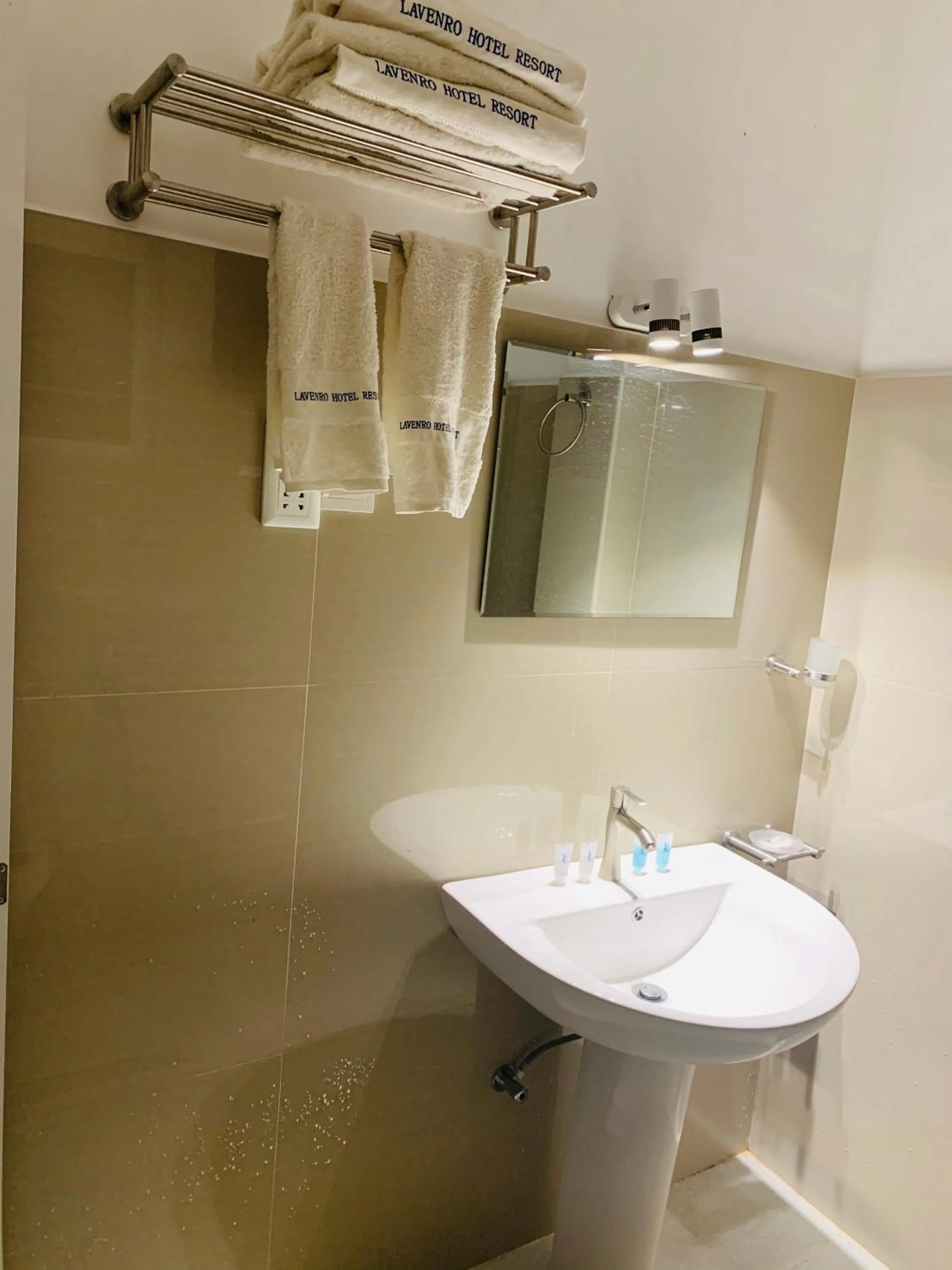 Bathroom in Lavenro Hotel & Resort