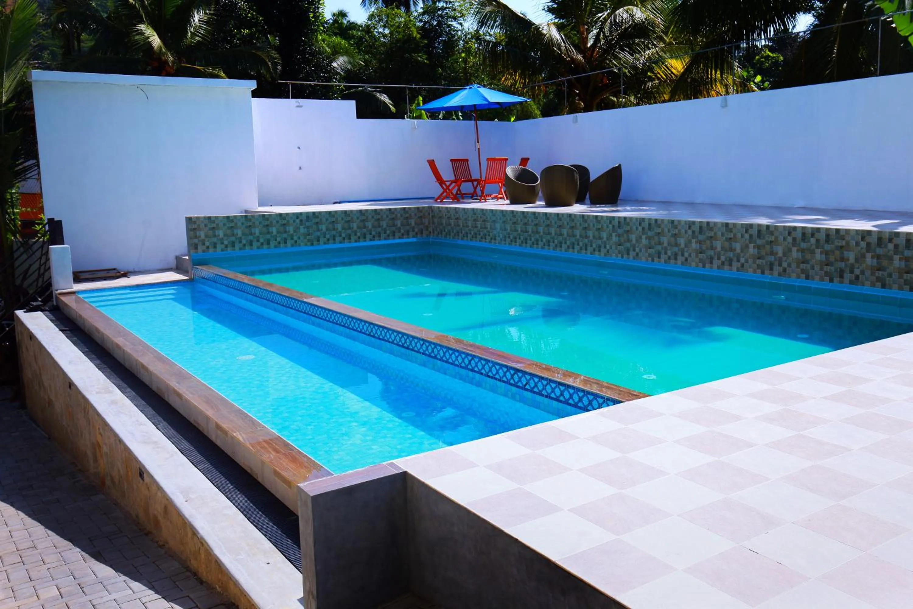 Swimming pool in Lavenro Hotel & Resort