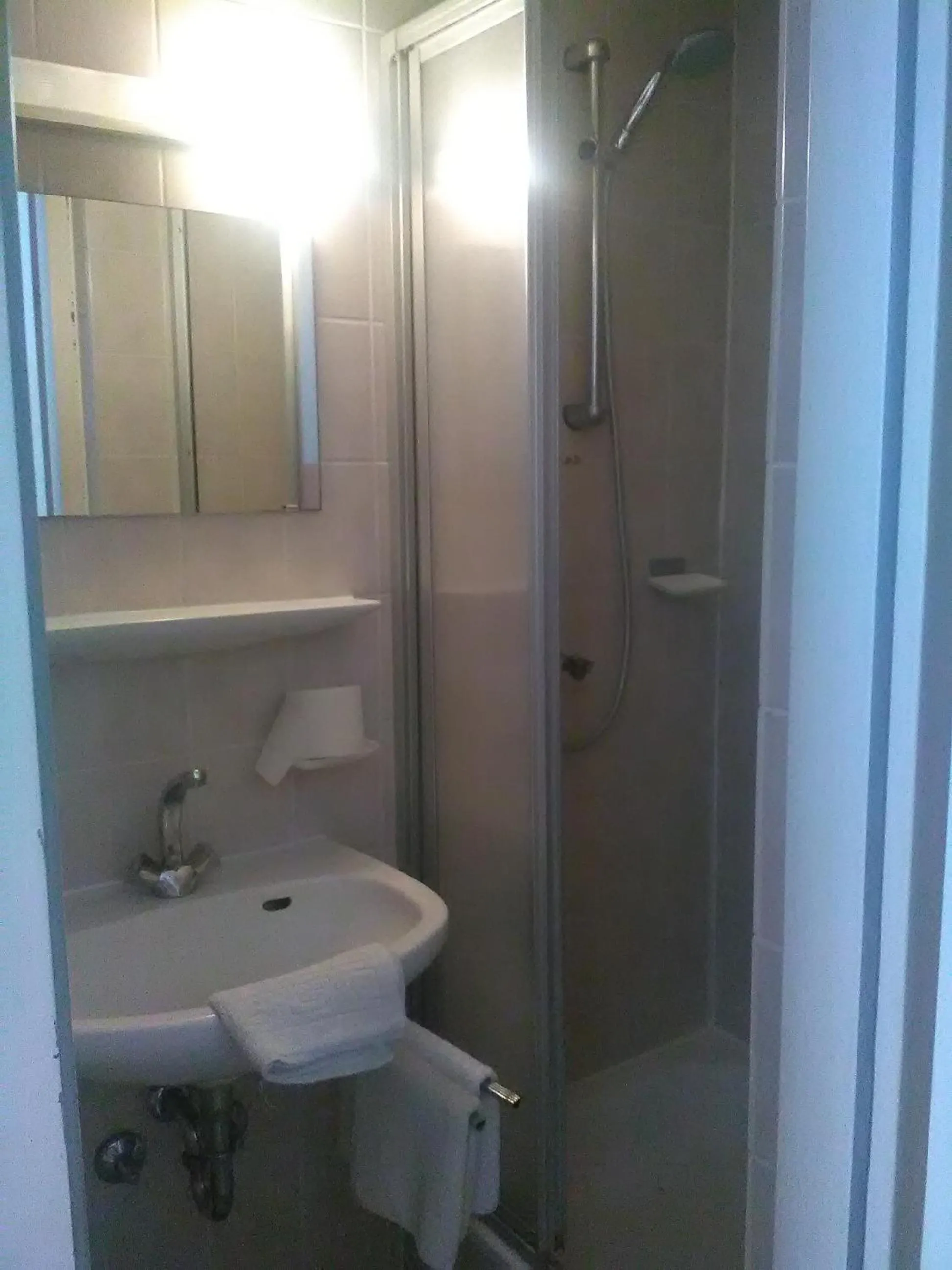 Bathroom in Gasthof Schatzl