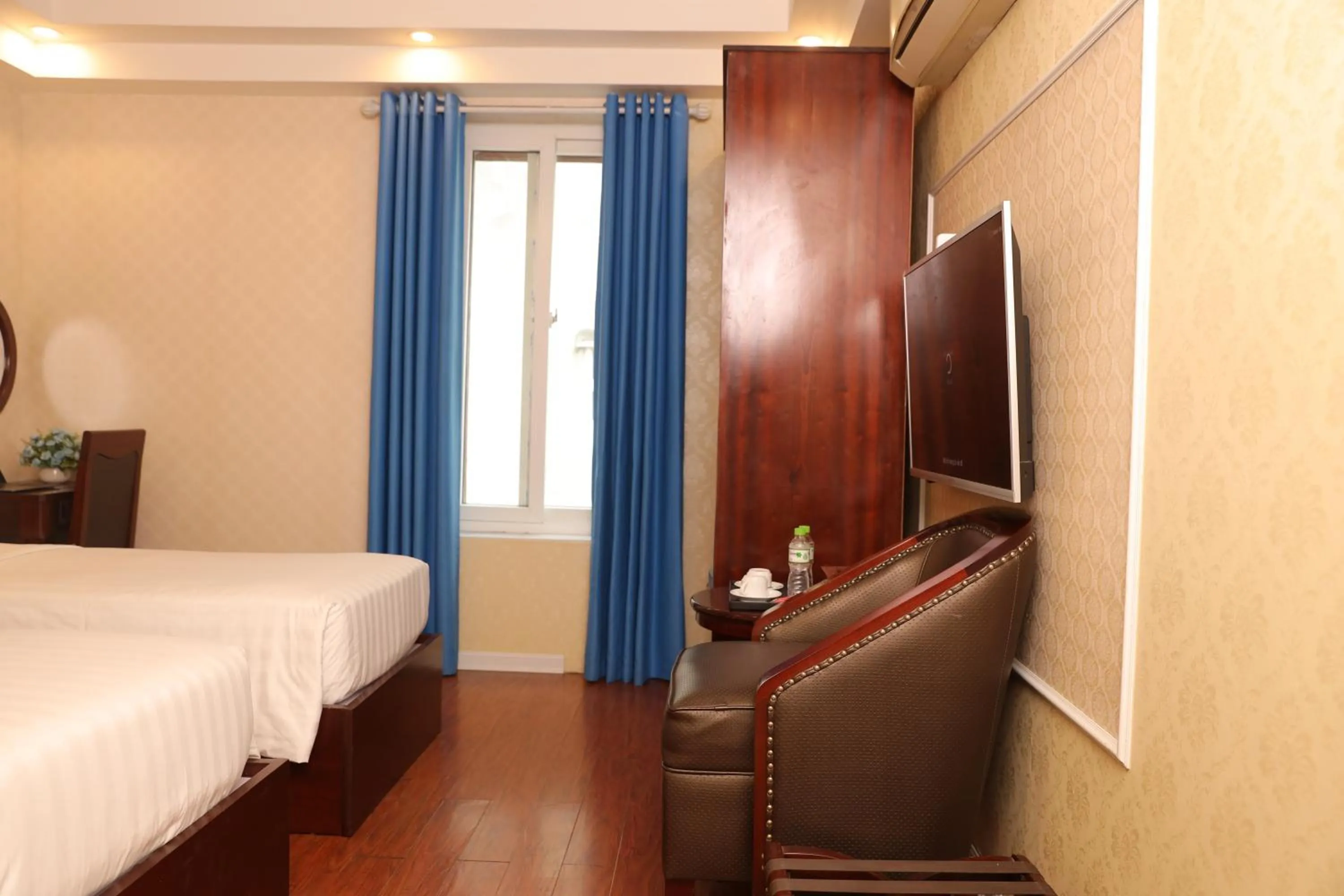 Bed in Lavender Boutique House