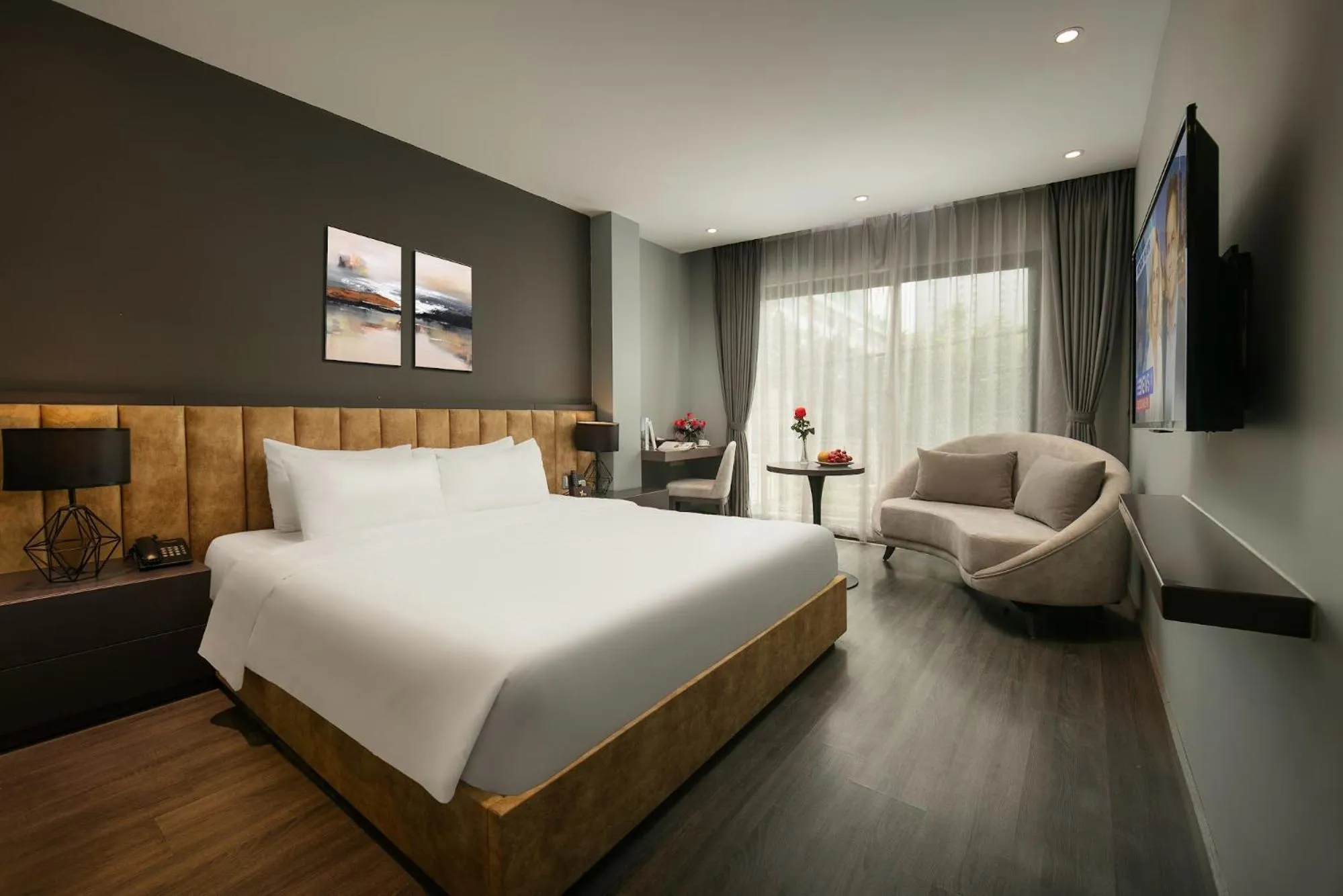 Bed in Hanoi Ping Luxury Hotel