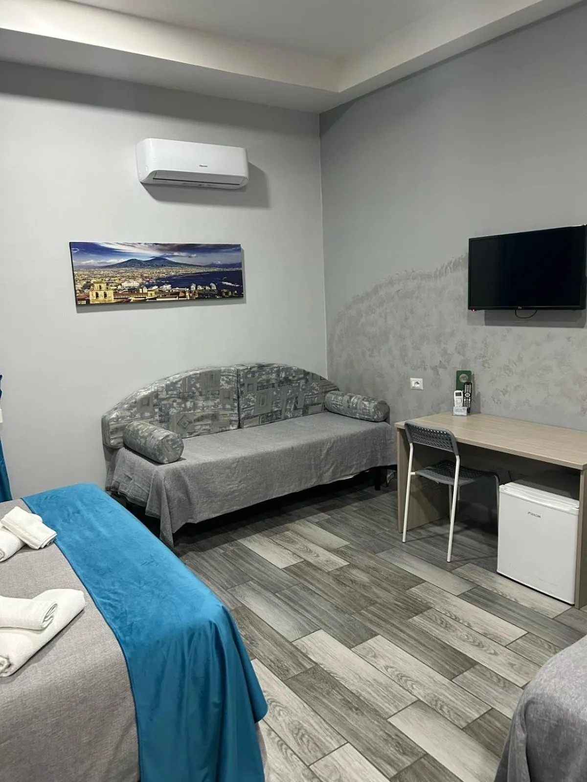 Bed in B&B VIVA NAPOLI