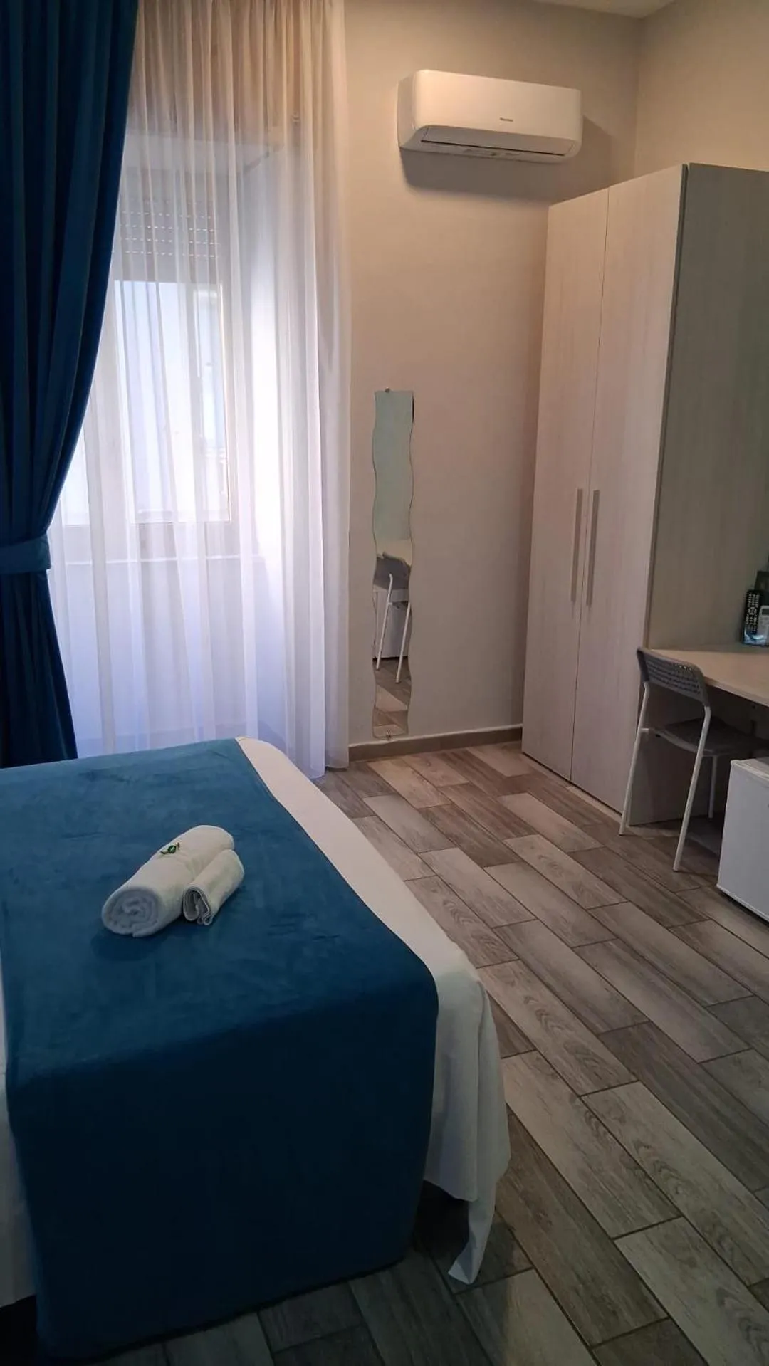 Bed in B&B VIVA NAPOLI