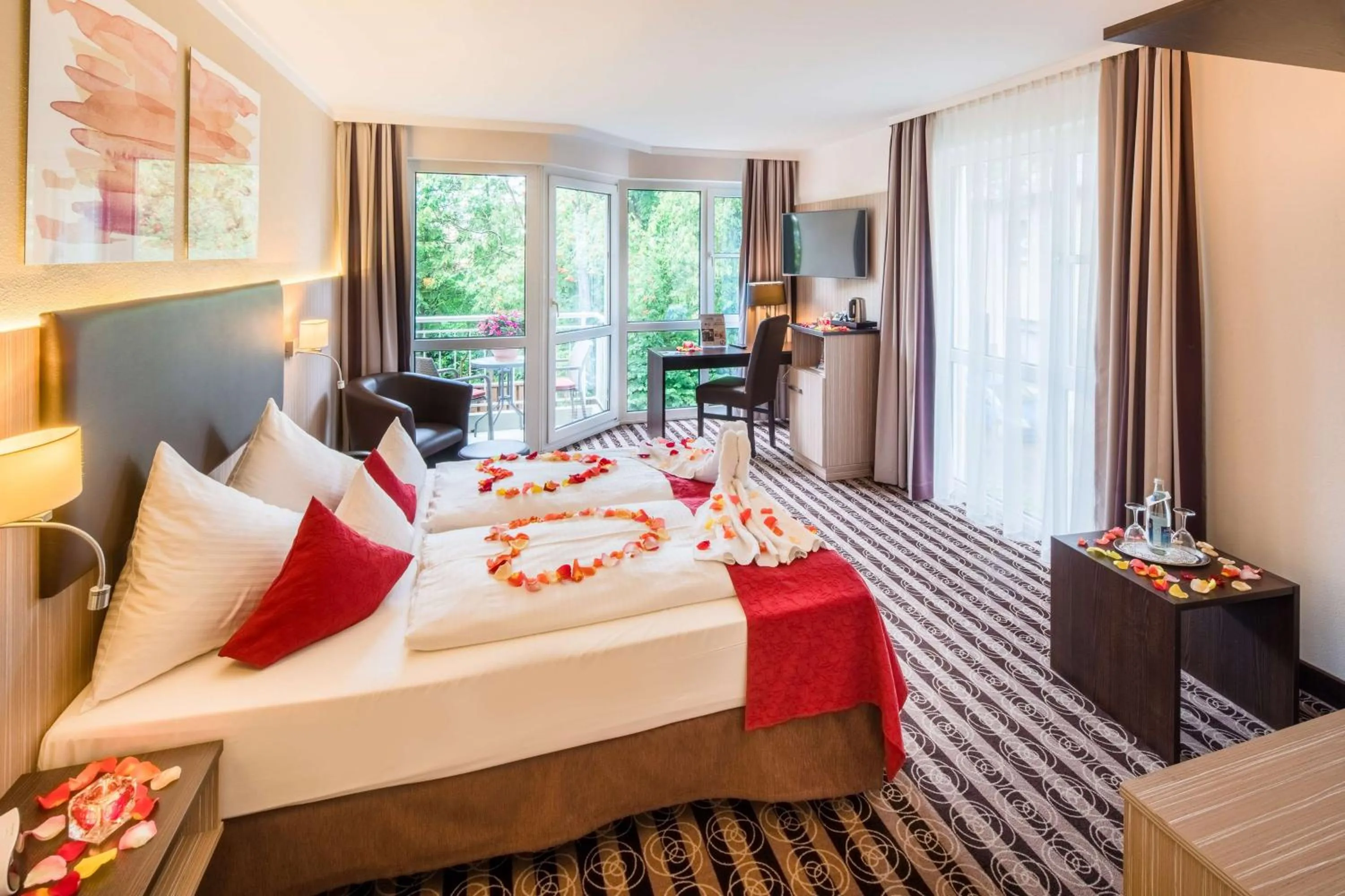 Bedroom, Bed in Best Western Plus Parkhotel Erding