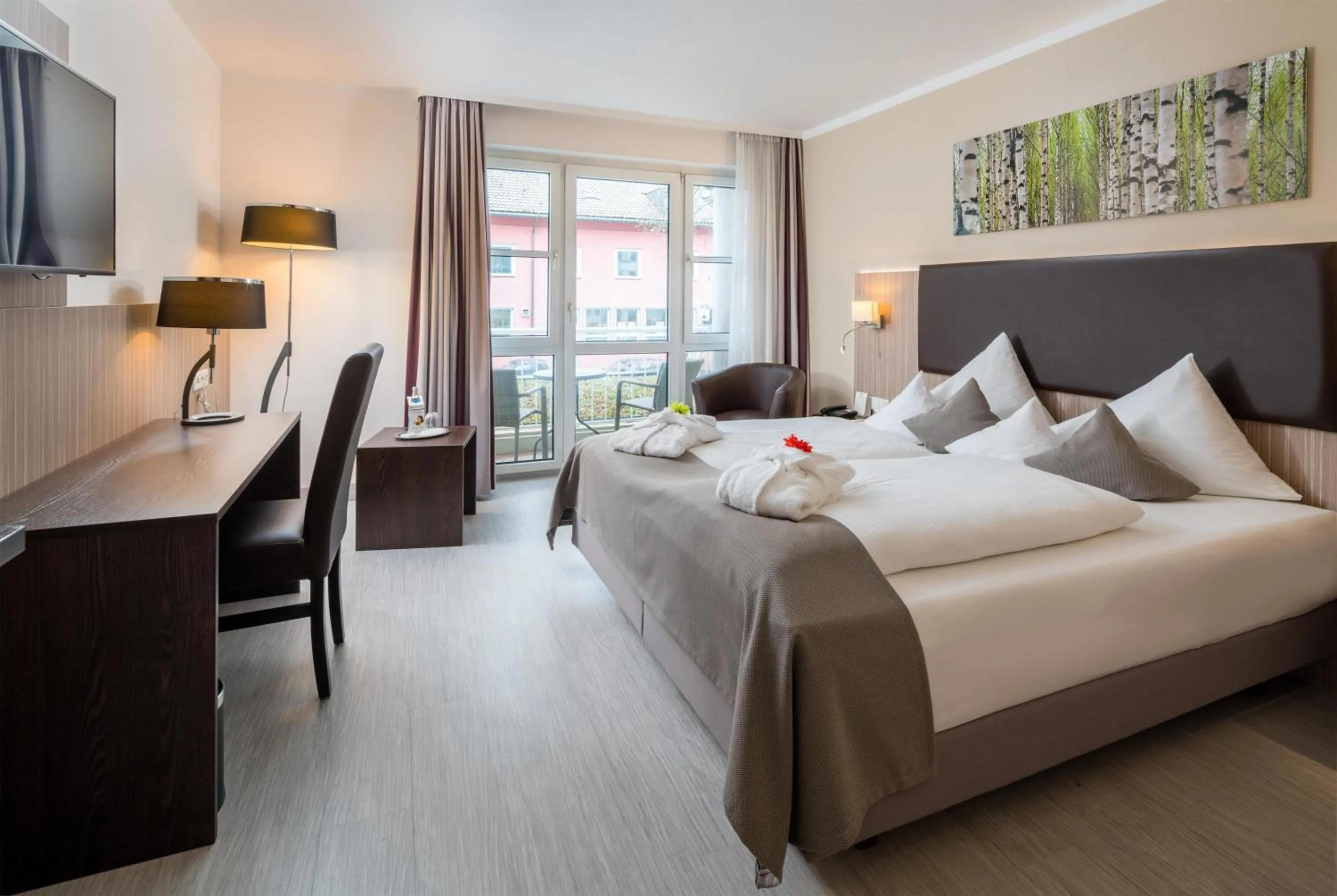 Bedroom, Bed in Best Western Plus Parkhotel Erding