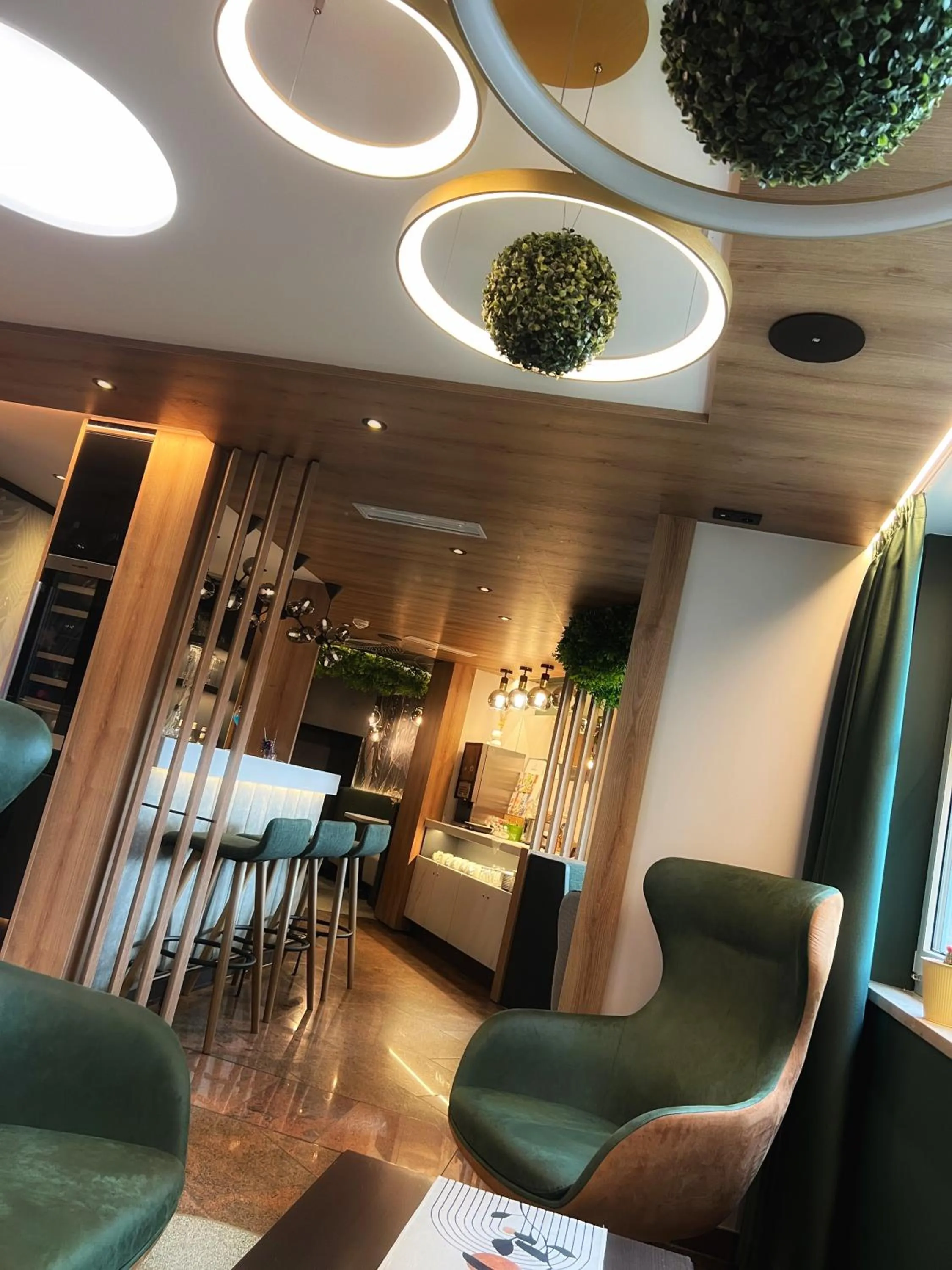 Lounge or bar in Best Western Plus Parkhotel Erding