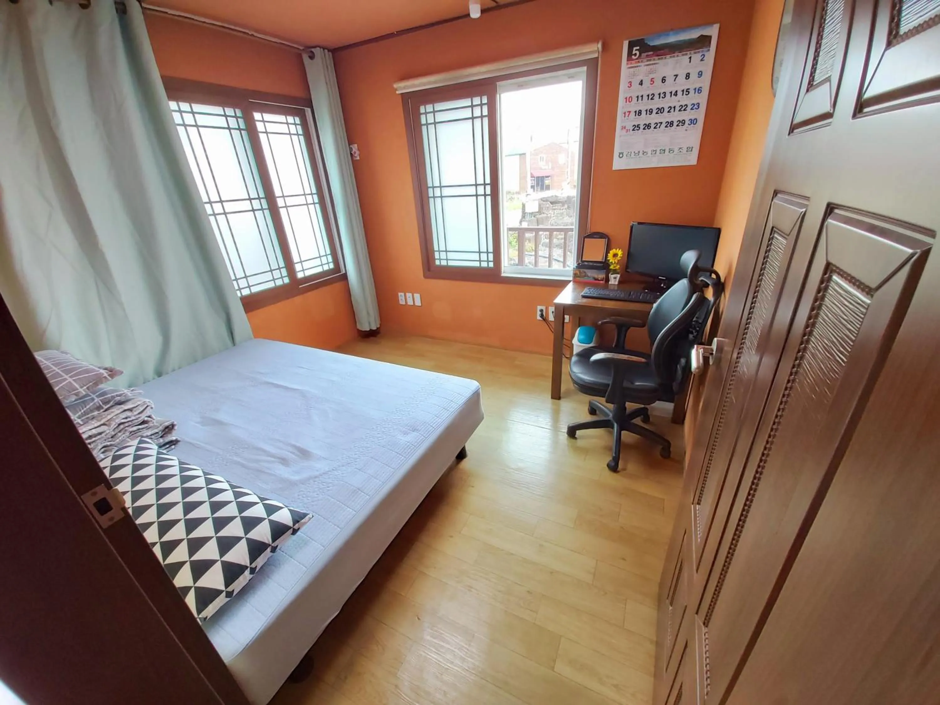 Bed in Feeling Good House