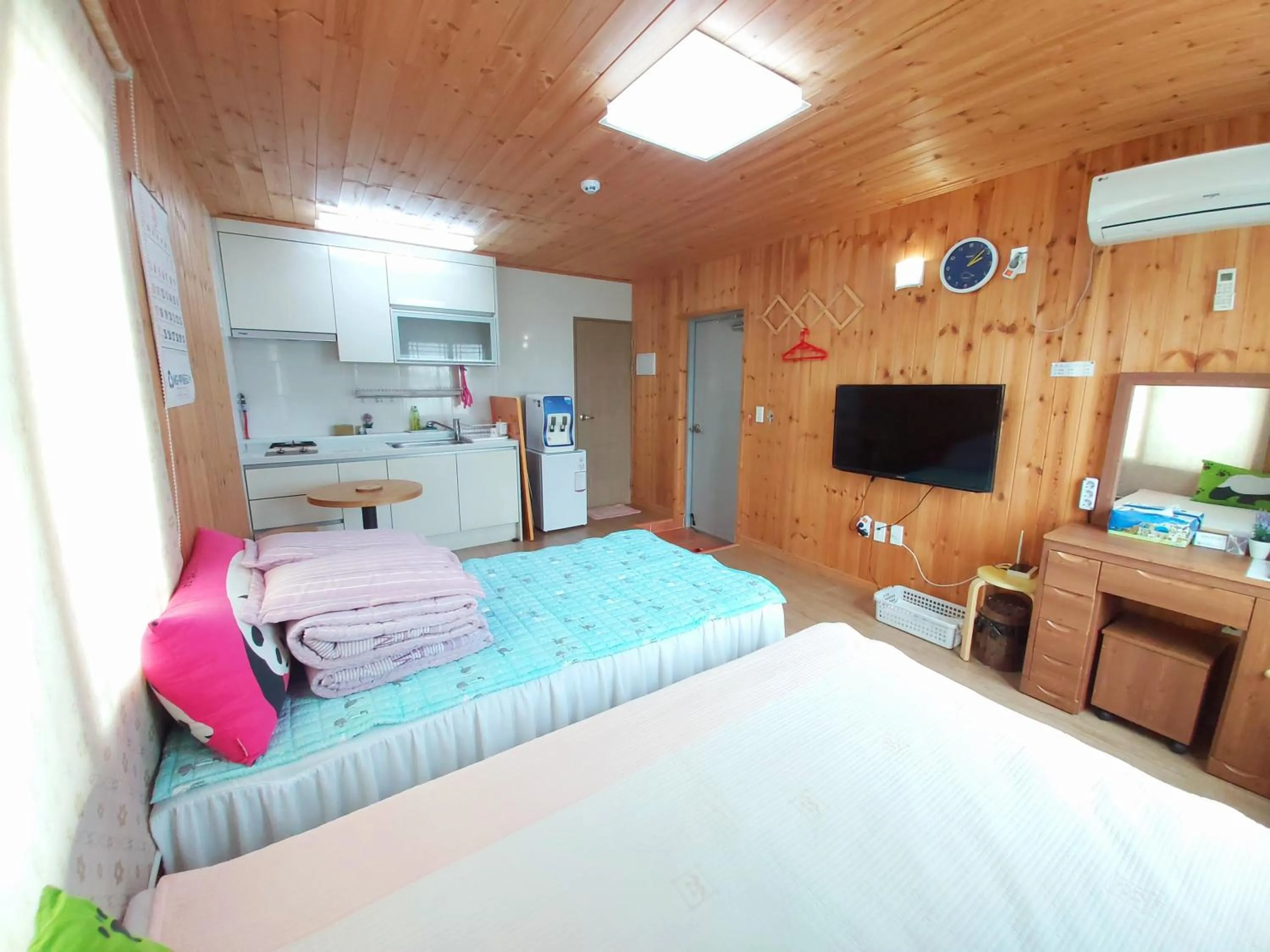 Bed in Feeling Good House