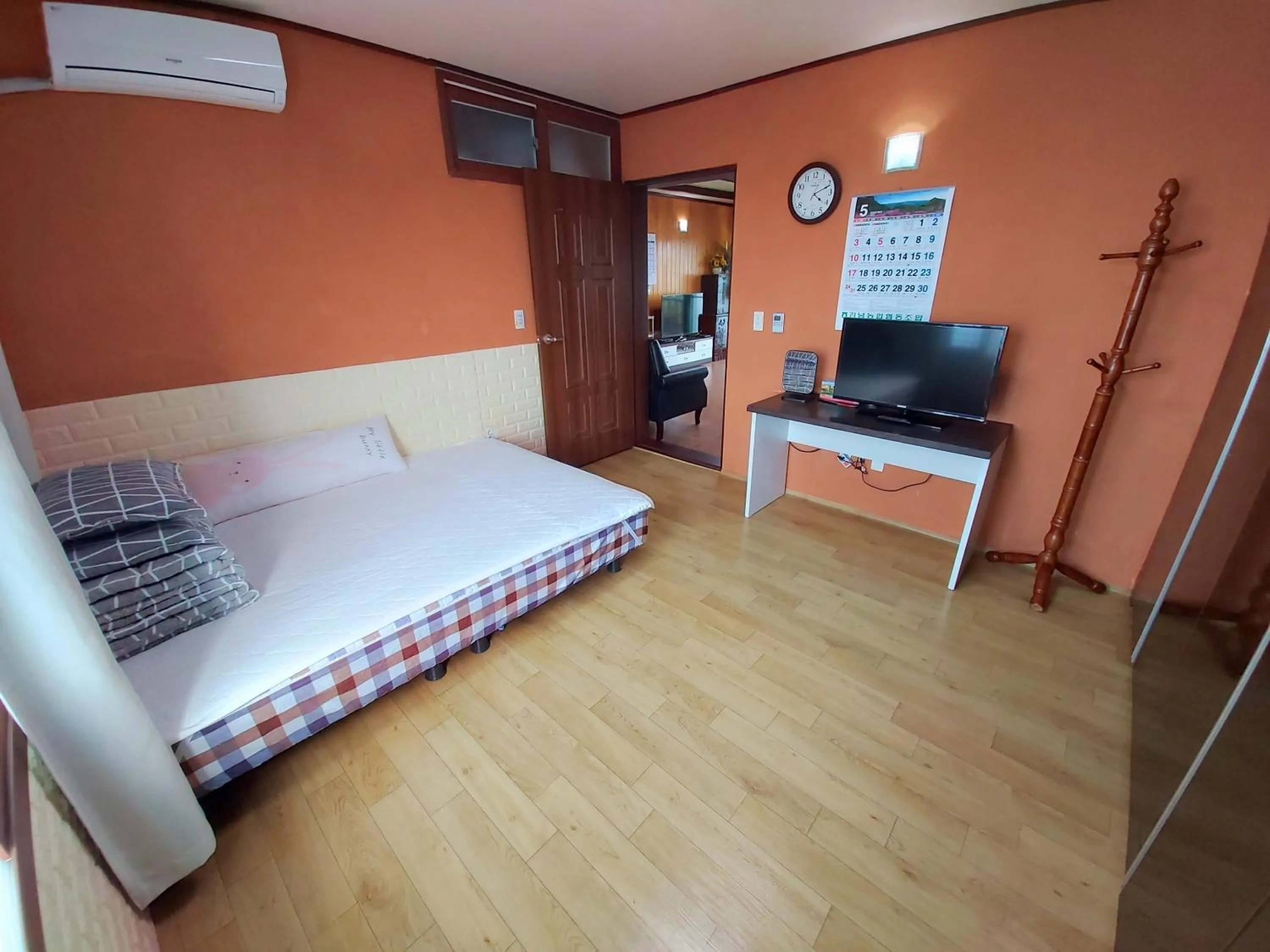 Bed in Feeling Good House