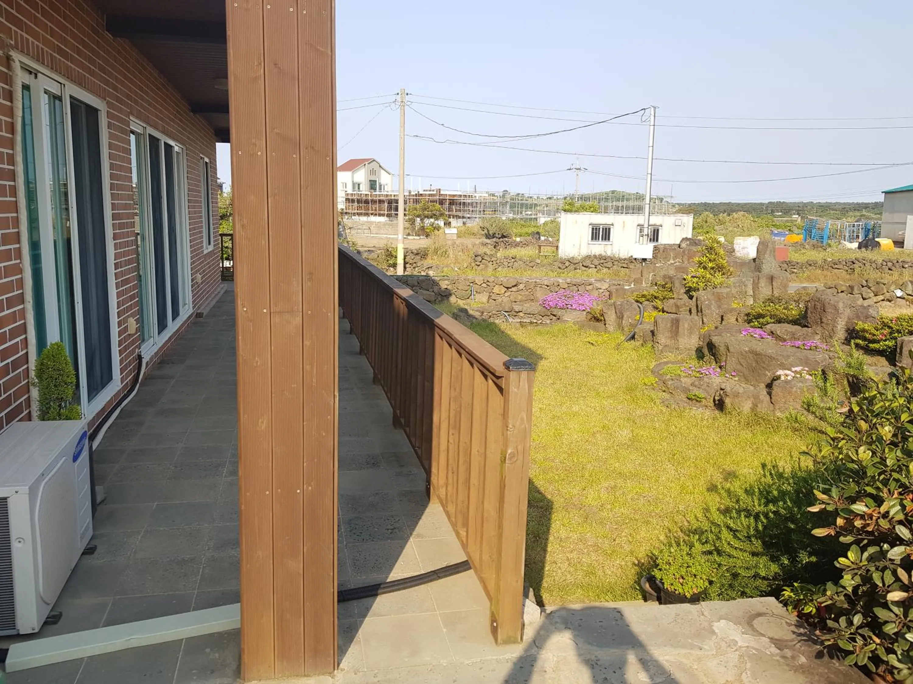 Property building in Feeling Good House