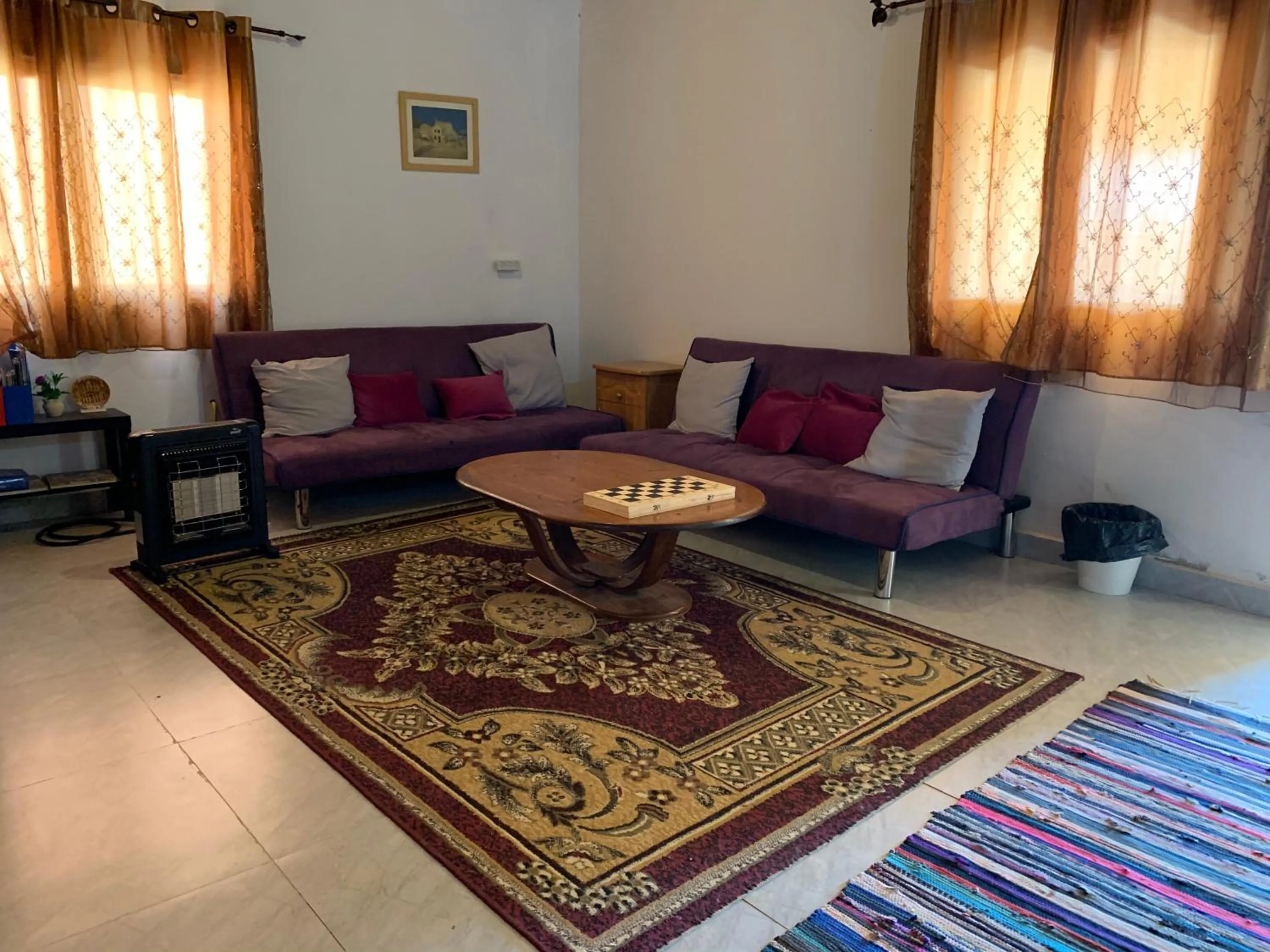 Communal lounge/ TV room in Khan Alsira - חאן אלסרה