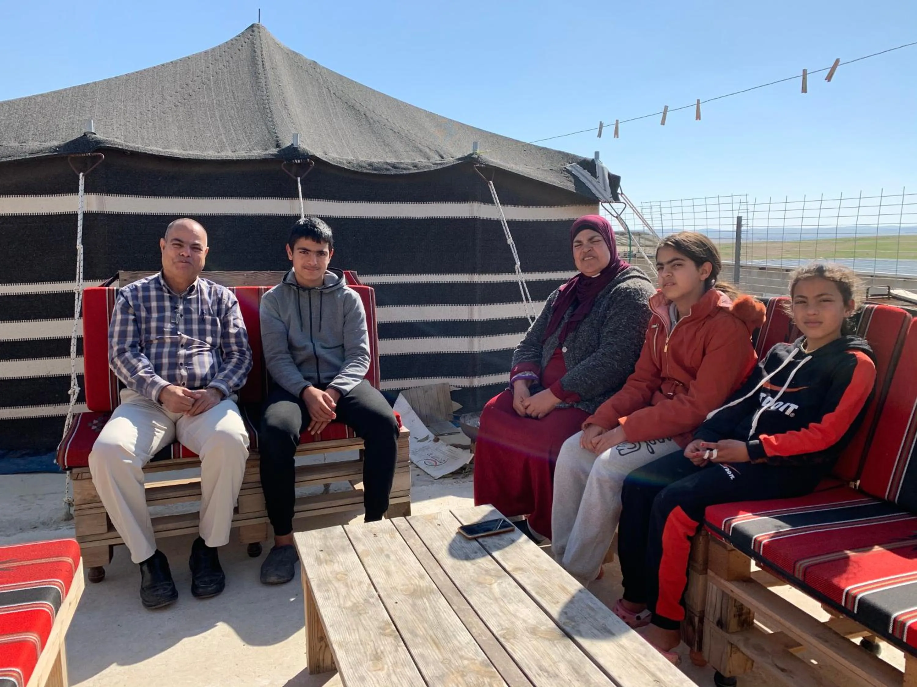 People in Khan Alsira - חאן אלסרה