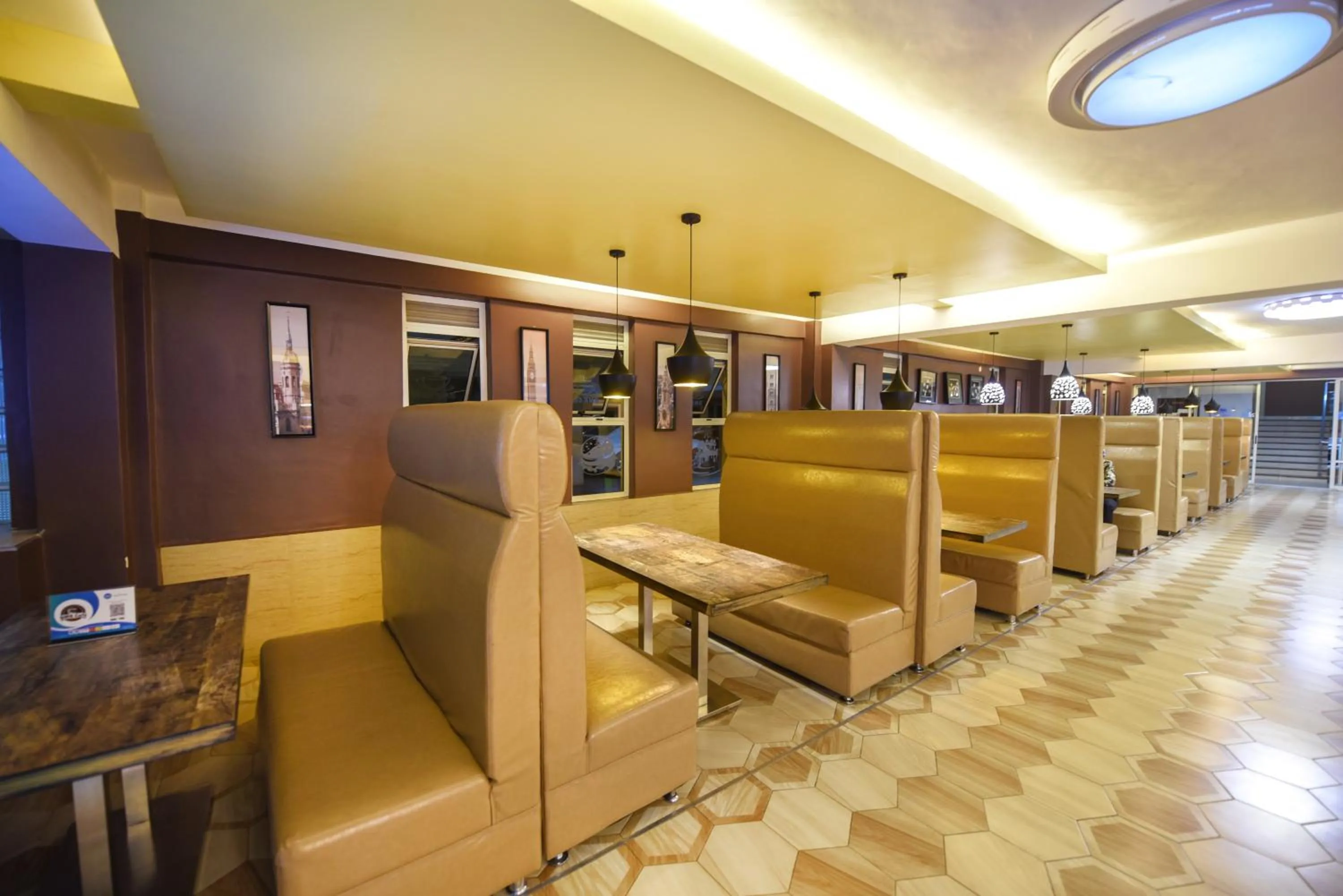 Restaurant/places to eat in BMK House Apartments