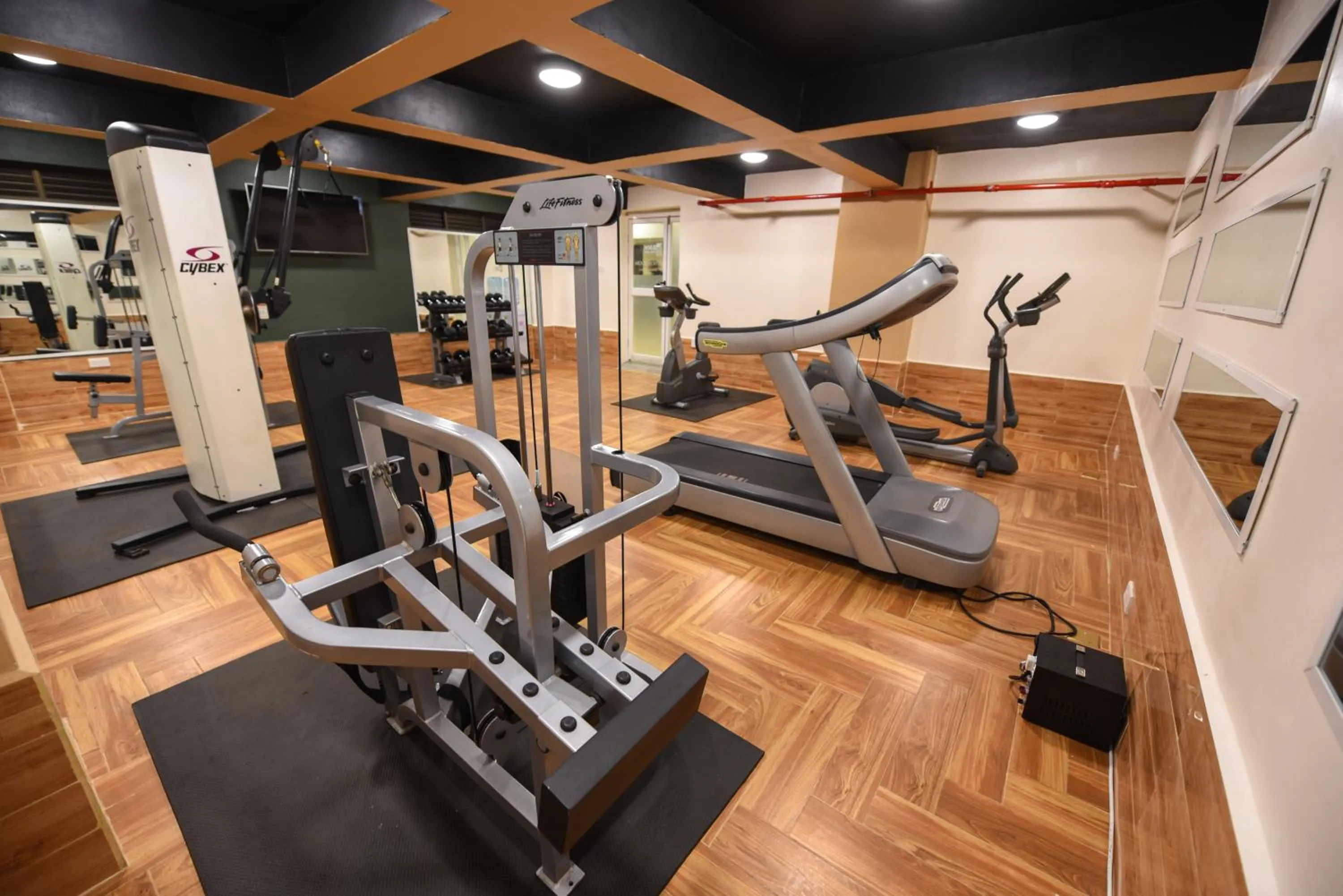 Fitness centre/facilities in BMK House Apartments