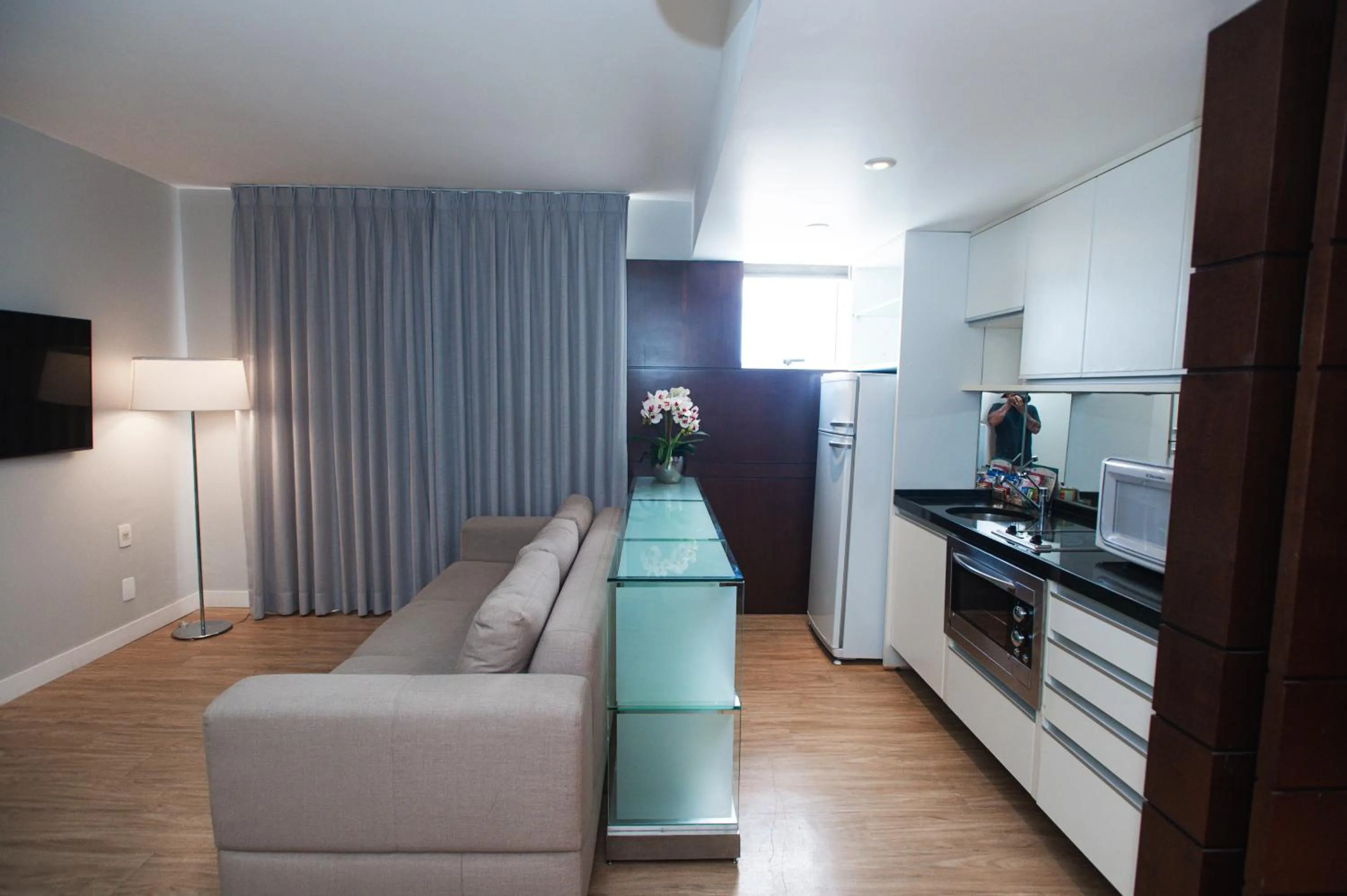 TV and multimedia in H2 Platinum Lourdes