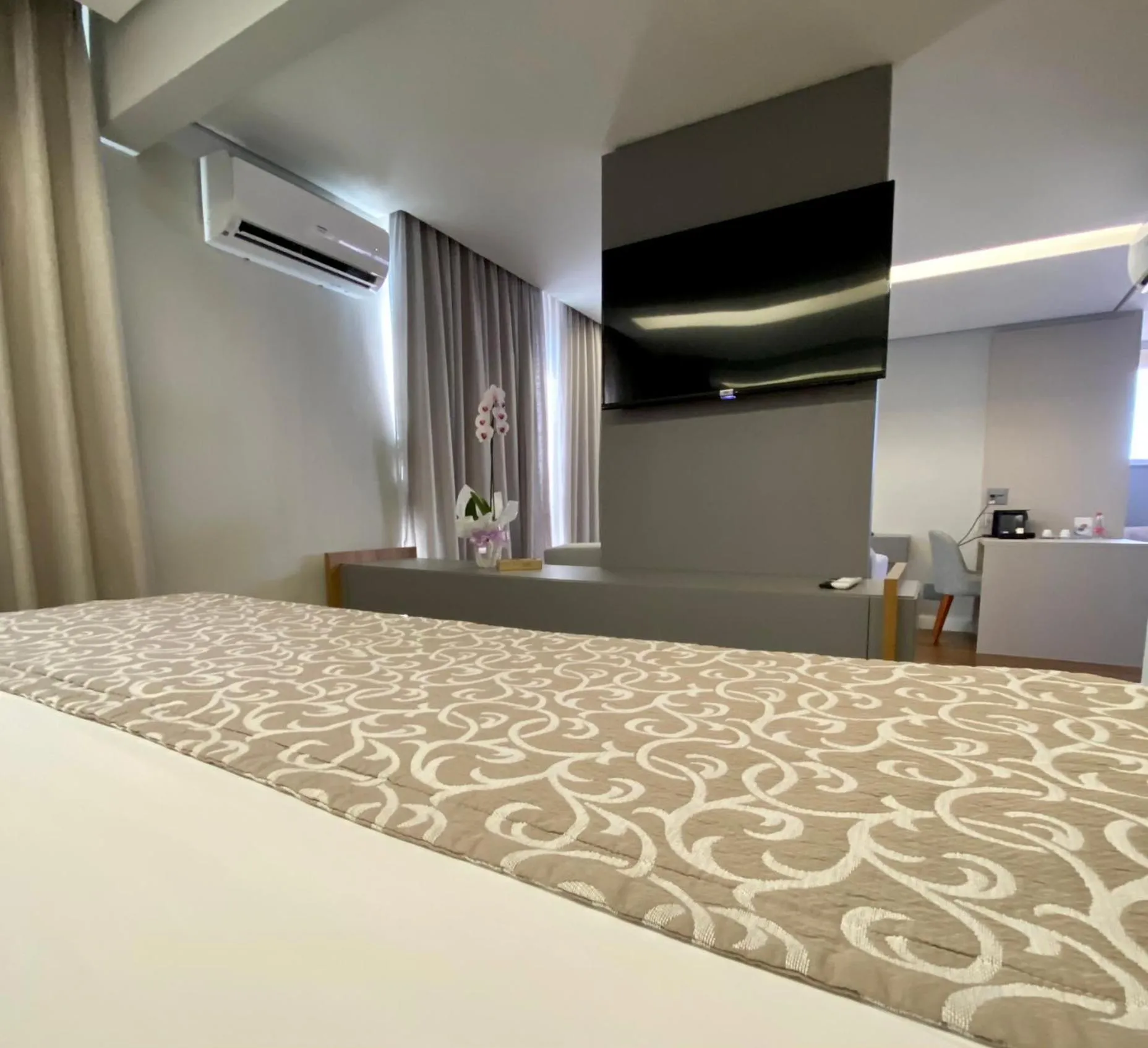 Bedroom, Bed in H2 Platinum Lourdes
