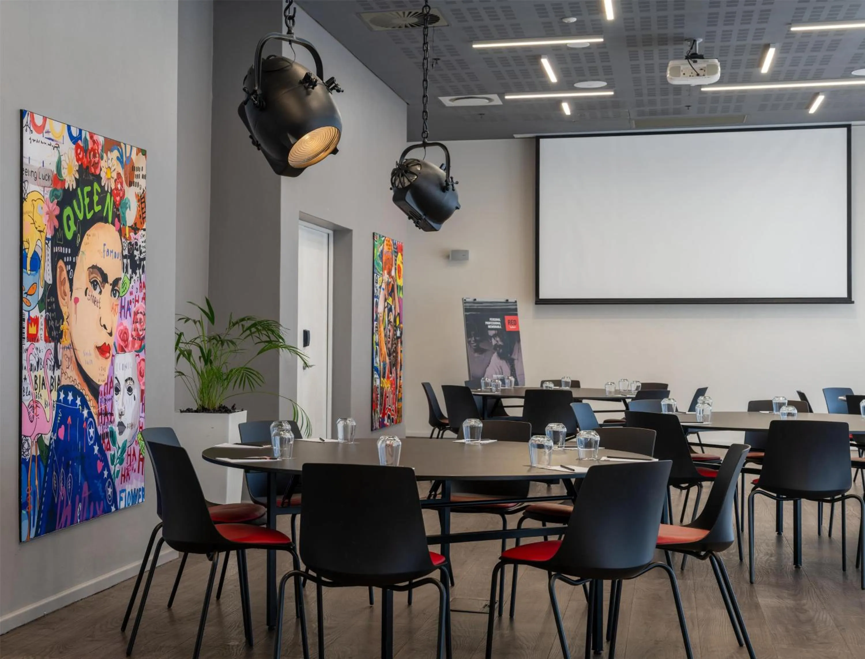 Meeting/conference room in Radisson RED Hotel V&A Waterfront Cape Town